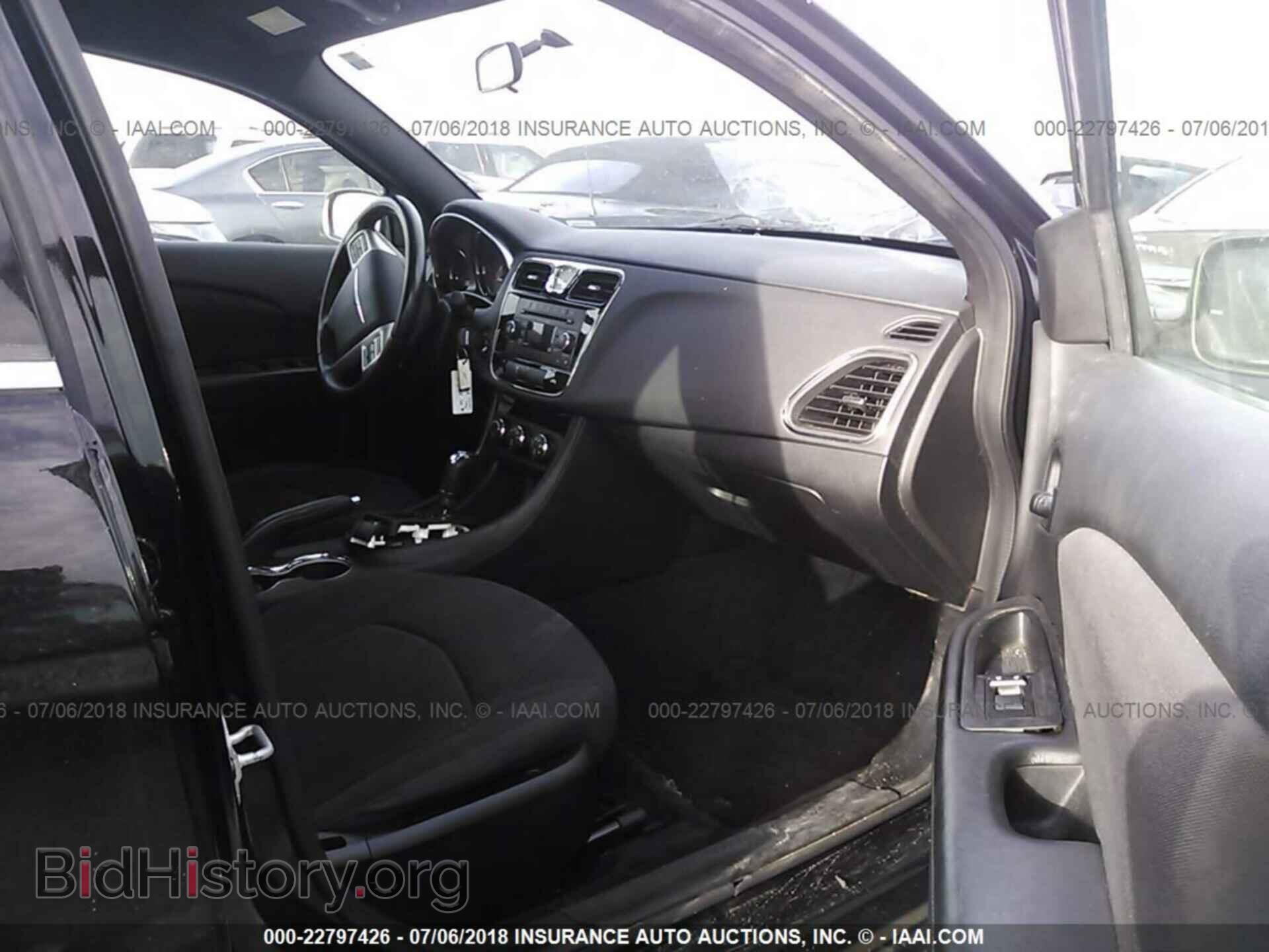 2013 Chrysler 200 - VIN: 1C3CCBBB7DN656062 - Фото 5