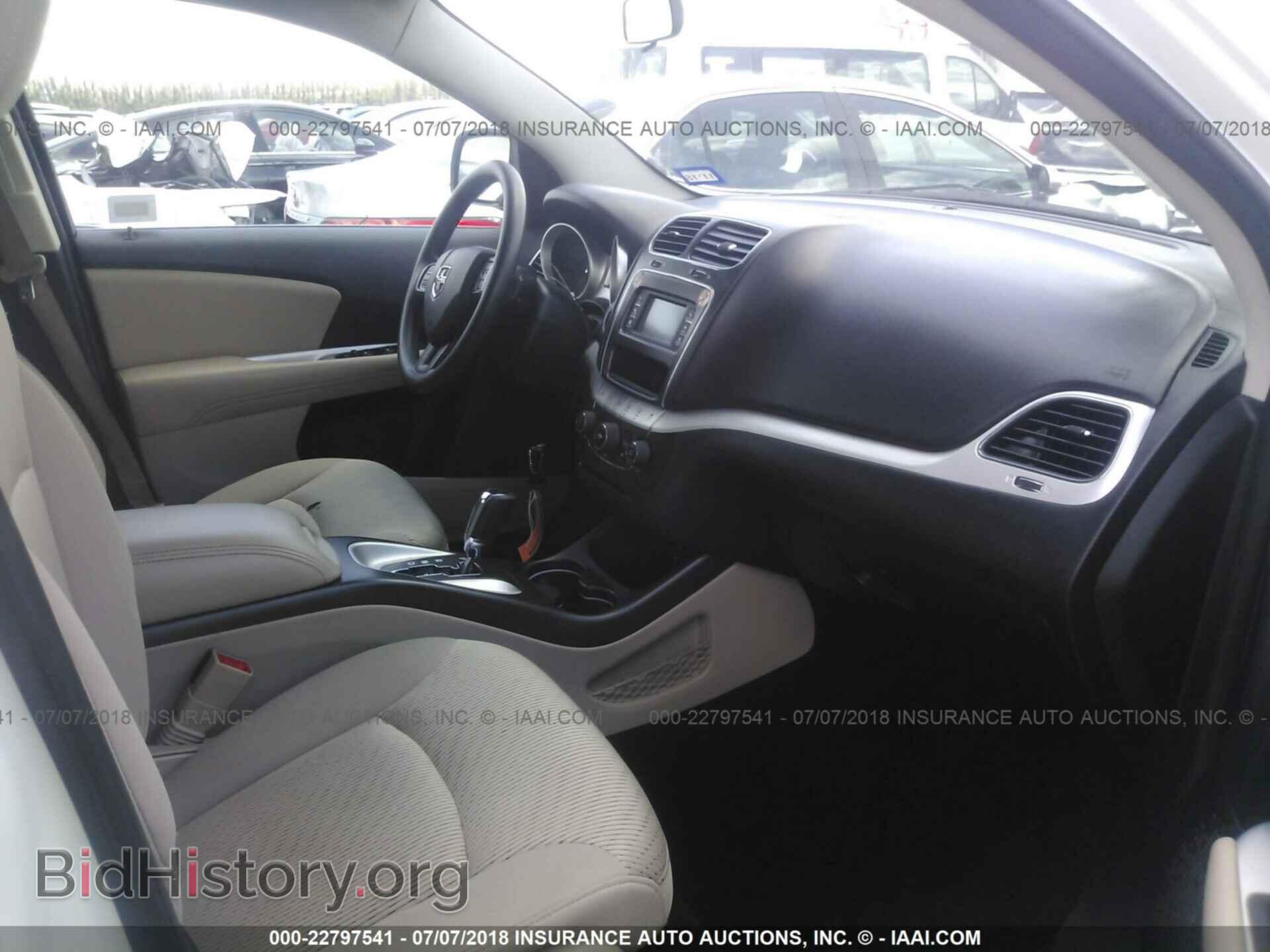 2017 Dodge Journey - VIN: 3C4PDCBG5HT521535 - Фото 5