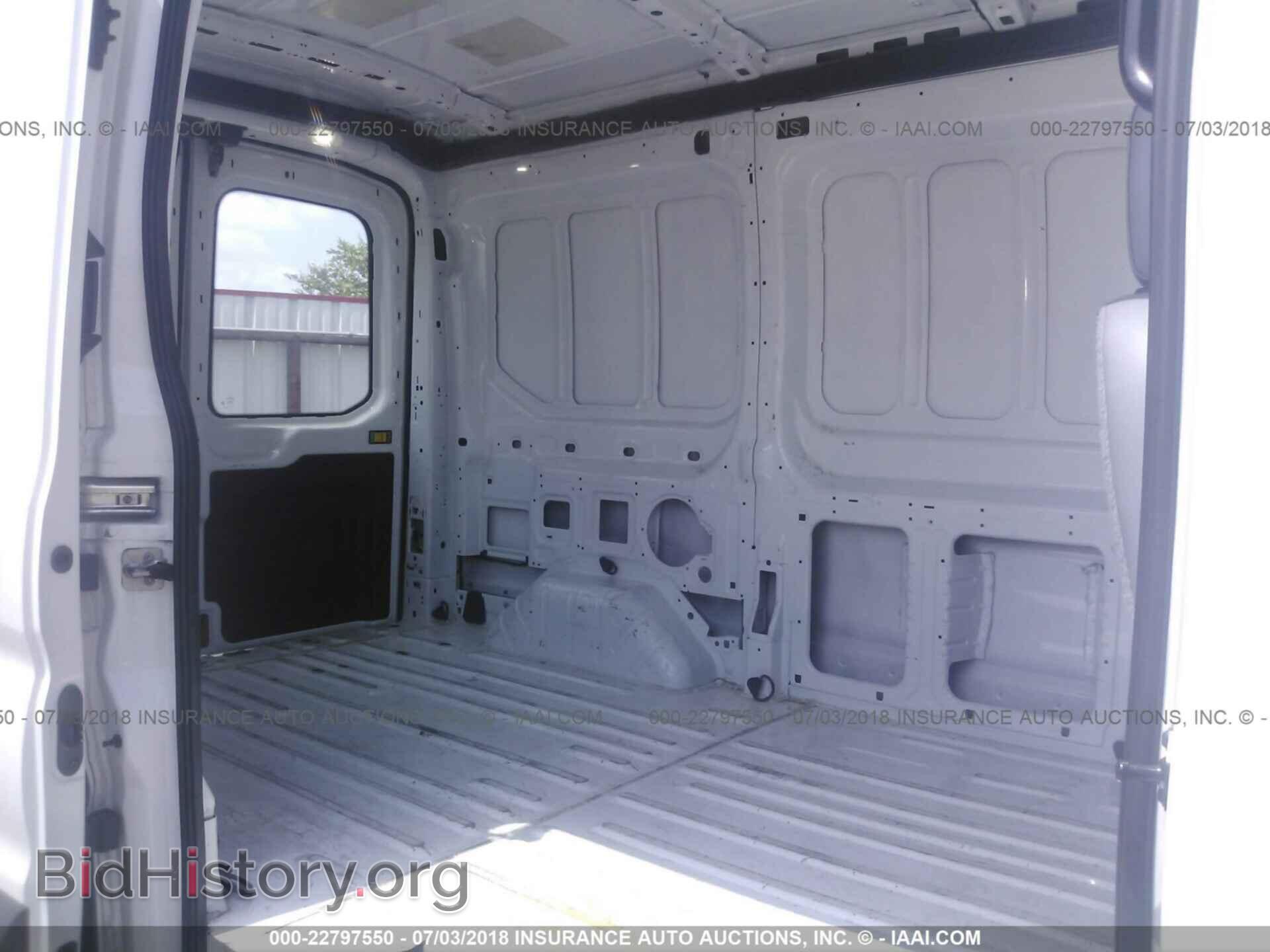 2017 Ford Transit - VIN: 1FTYR1CM5HKB14864 - Photo 8