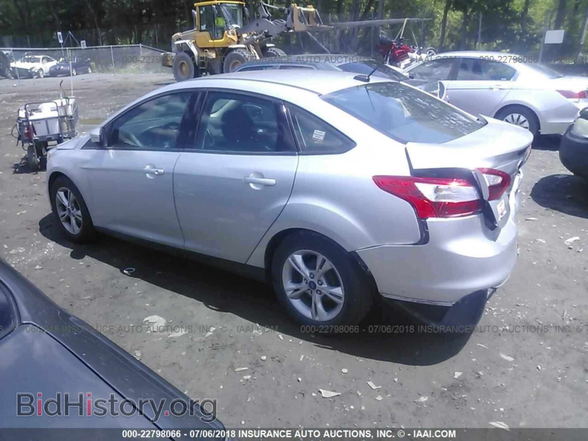 2014 Ford Focus - VIN: 1FADP3F29EL146786 - Фото 3