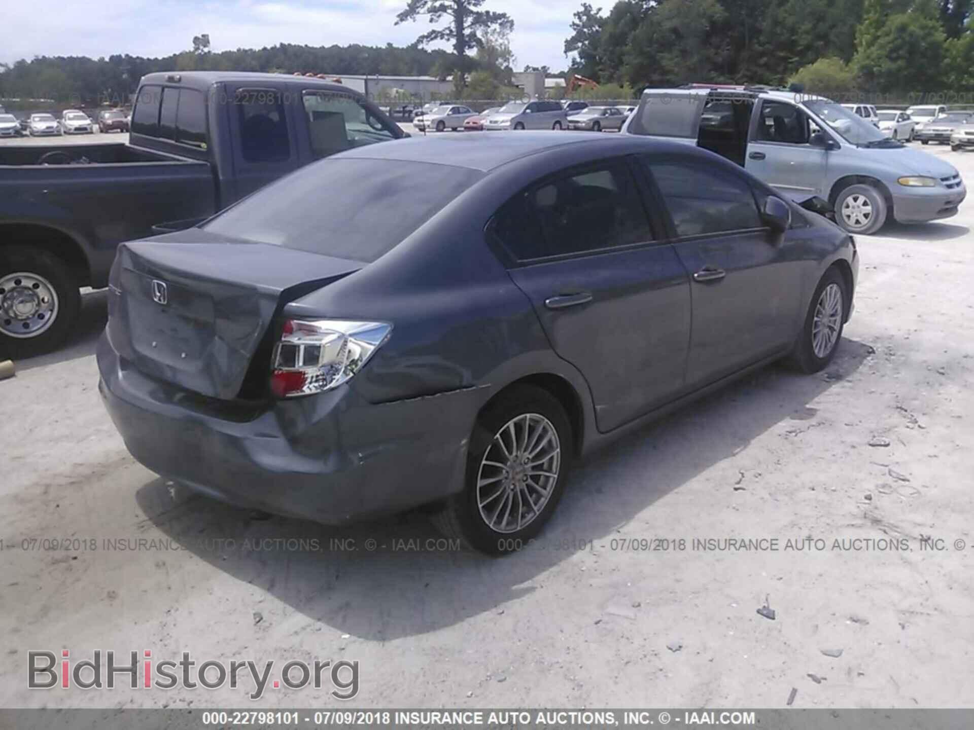2012 Honda Civic - VIN: 19XFB2F57CE365242 - Фото 4