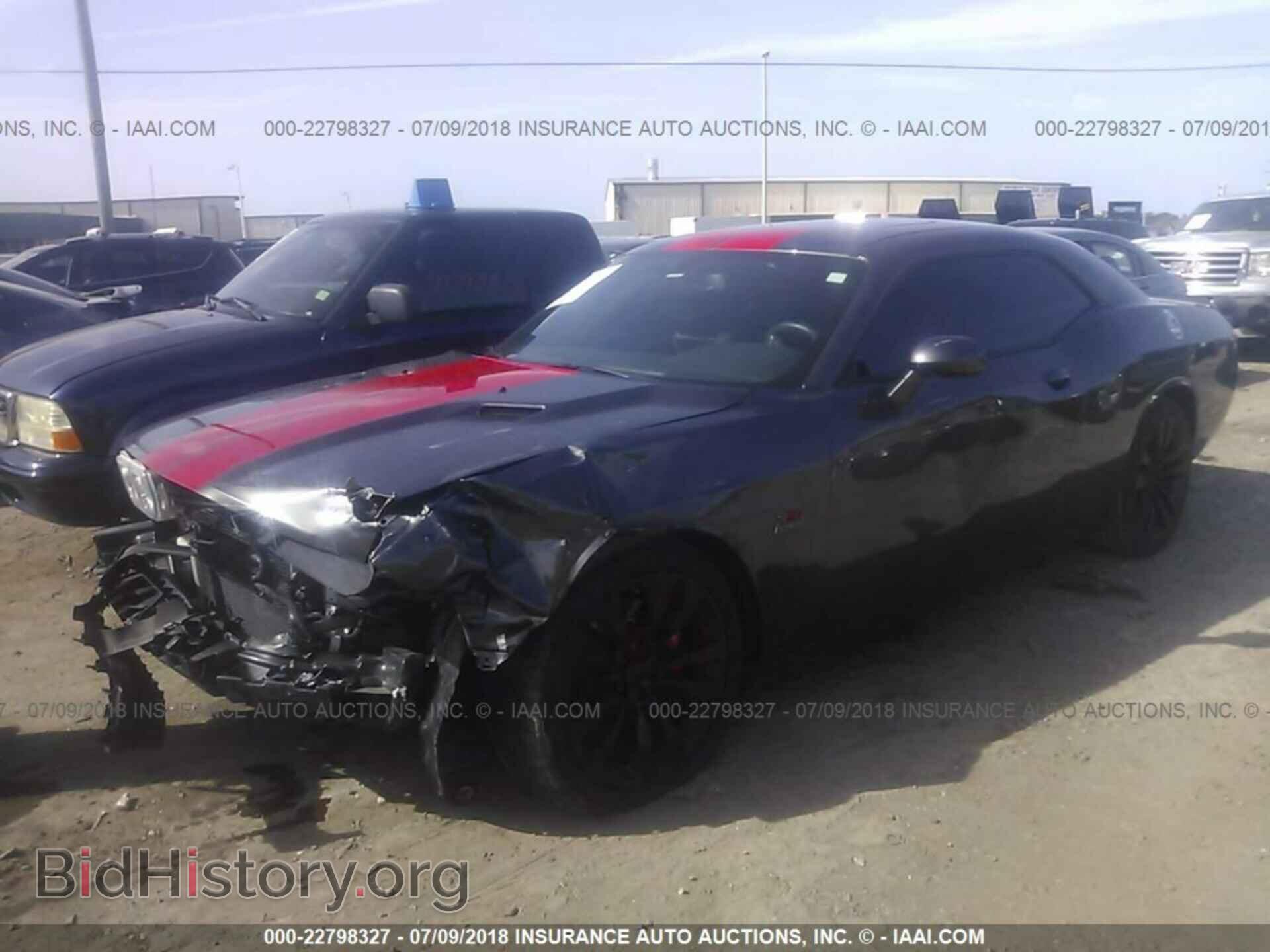 2014 Dodge Challenger - VIN: 2C3CDYCJ2EH209901 - Фото 2
