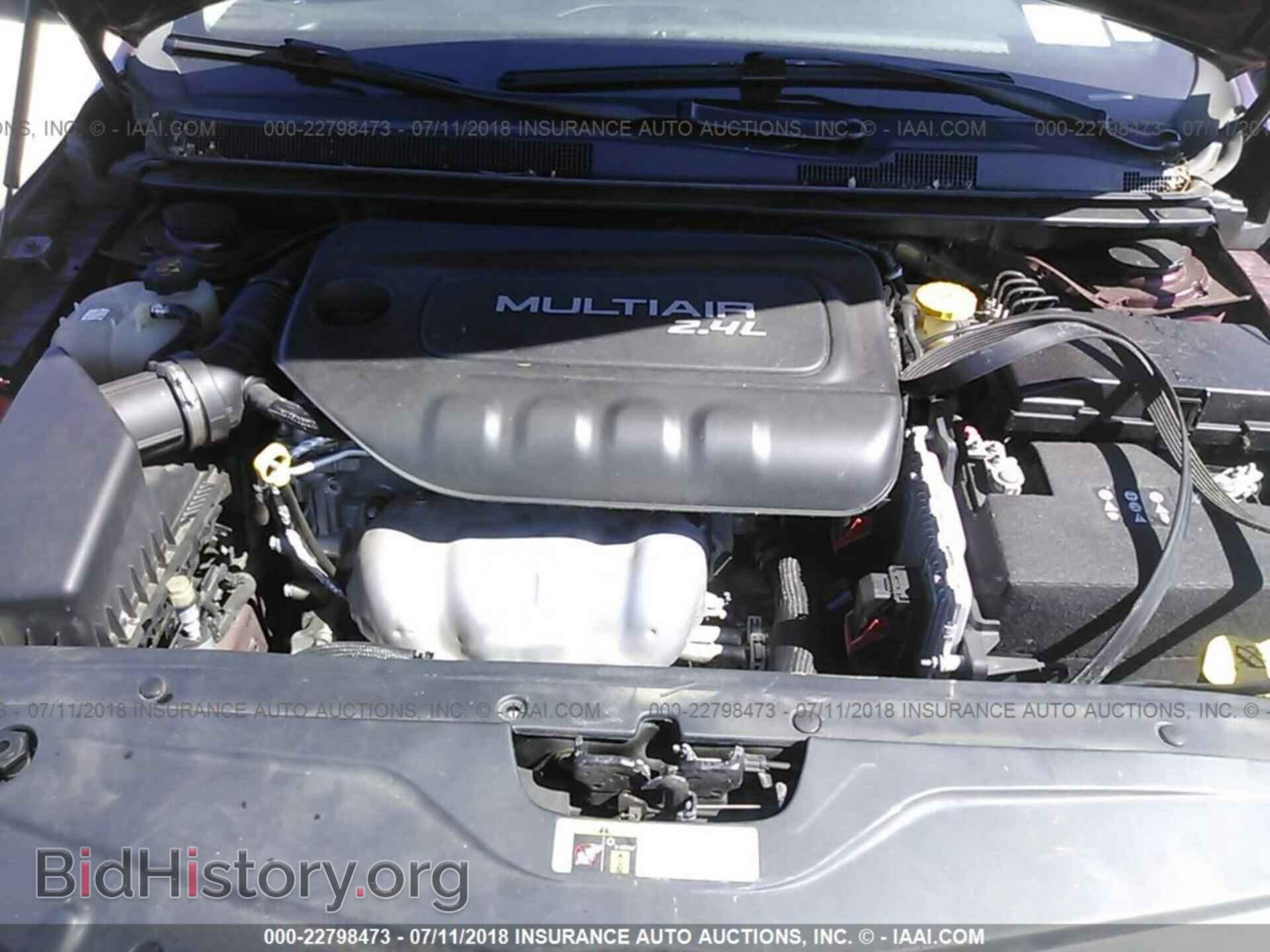 2015 Chrysler 200 - VIN: 1C3CCCAB6FN685143 - Photo 10