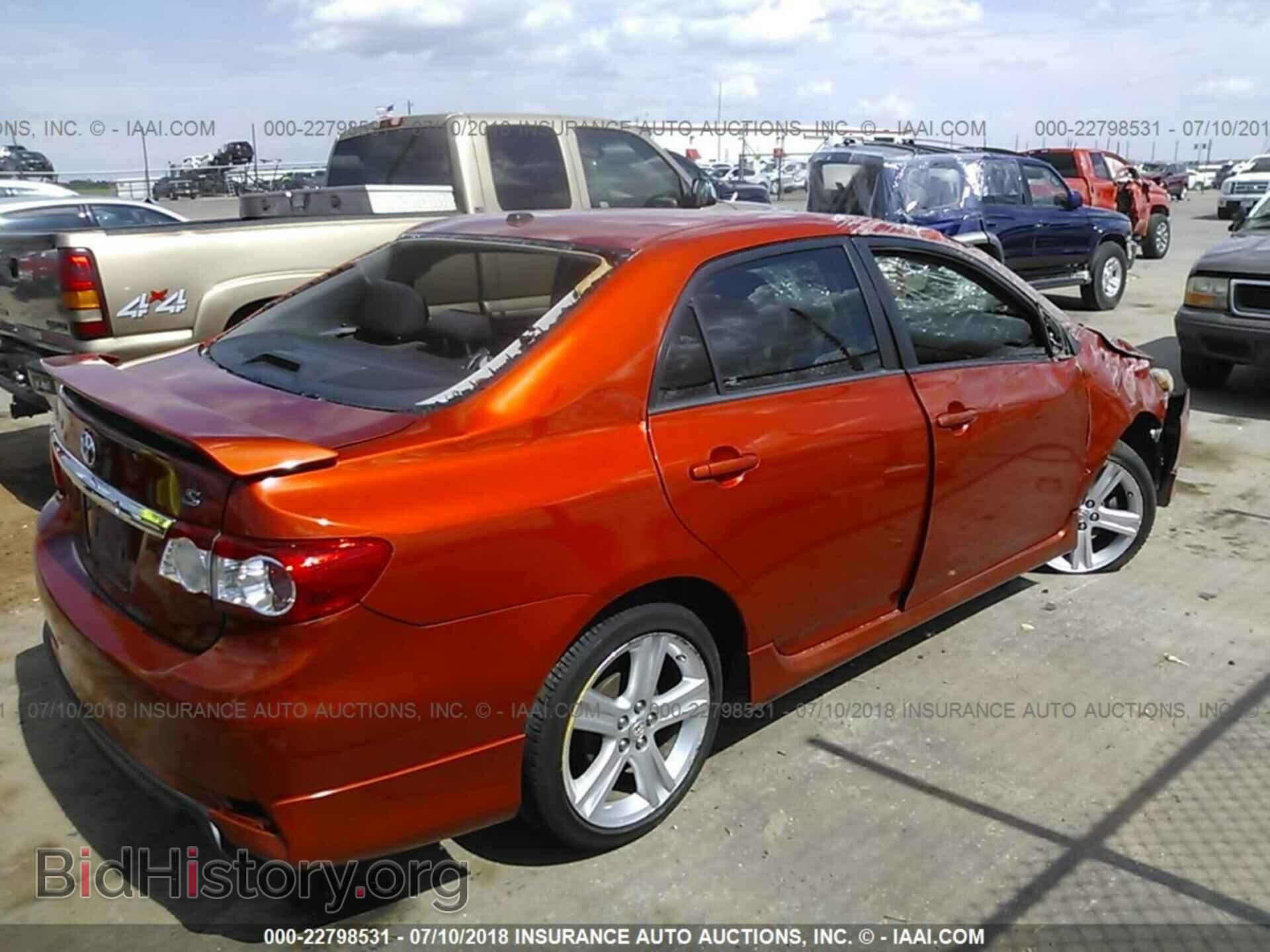 2013 Toyota Corolla - VIN: 2T1BU4EE4DC076471 - Photo 4