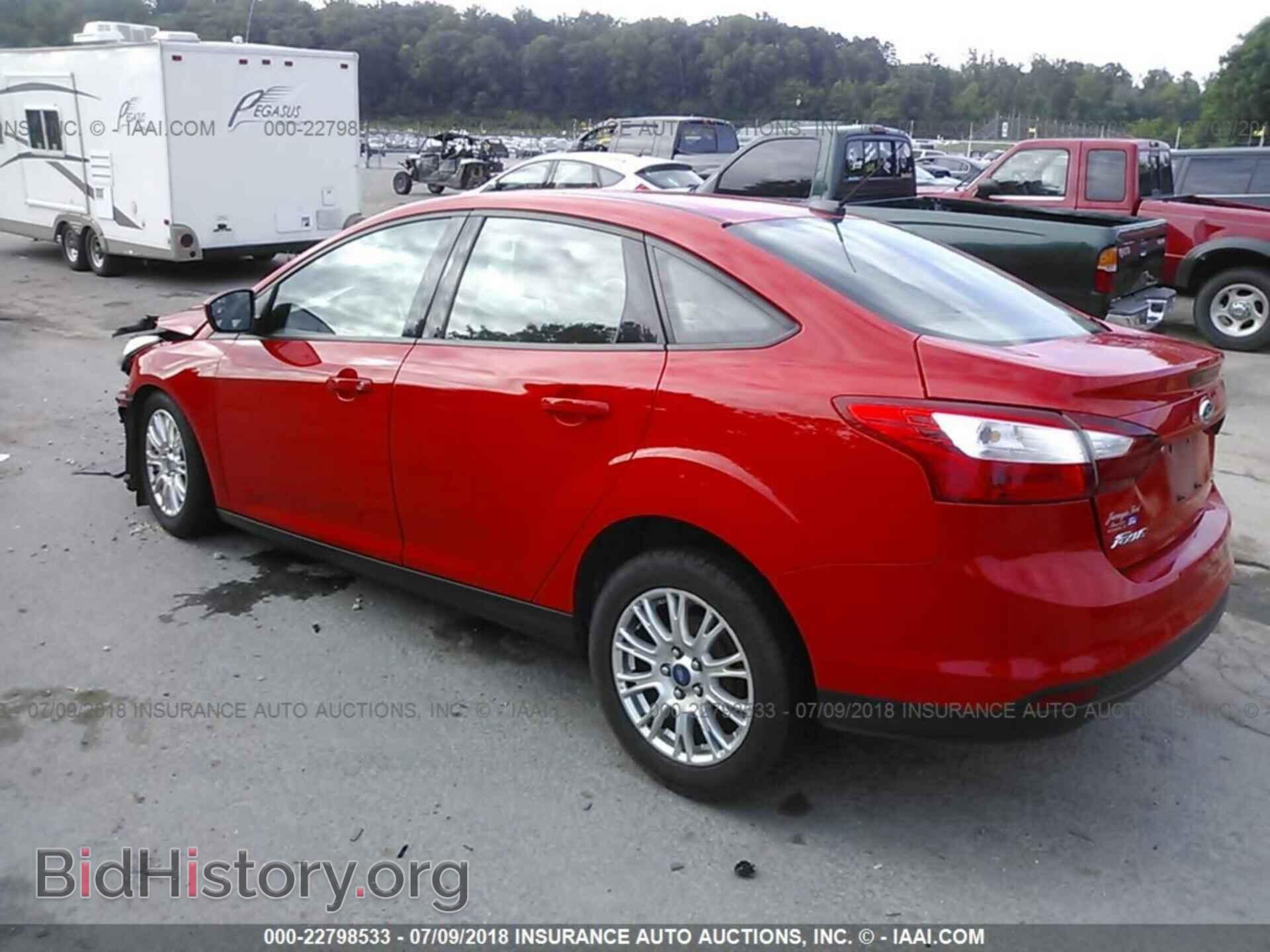 2012 Ford Focus - VIN: 1FAHP3F26CL115378 - Photo 3