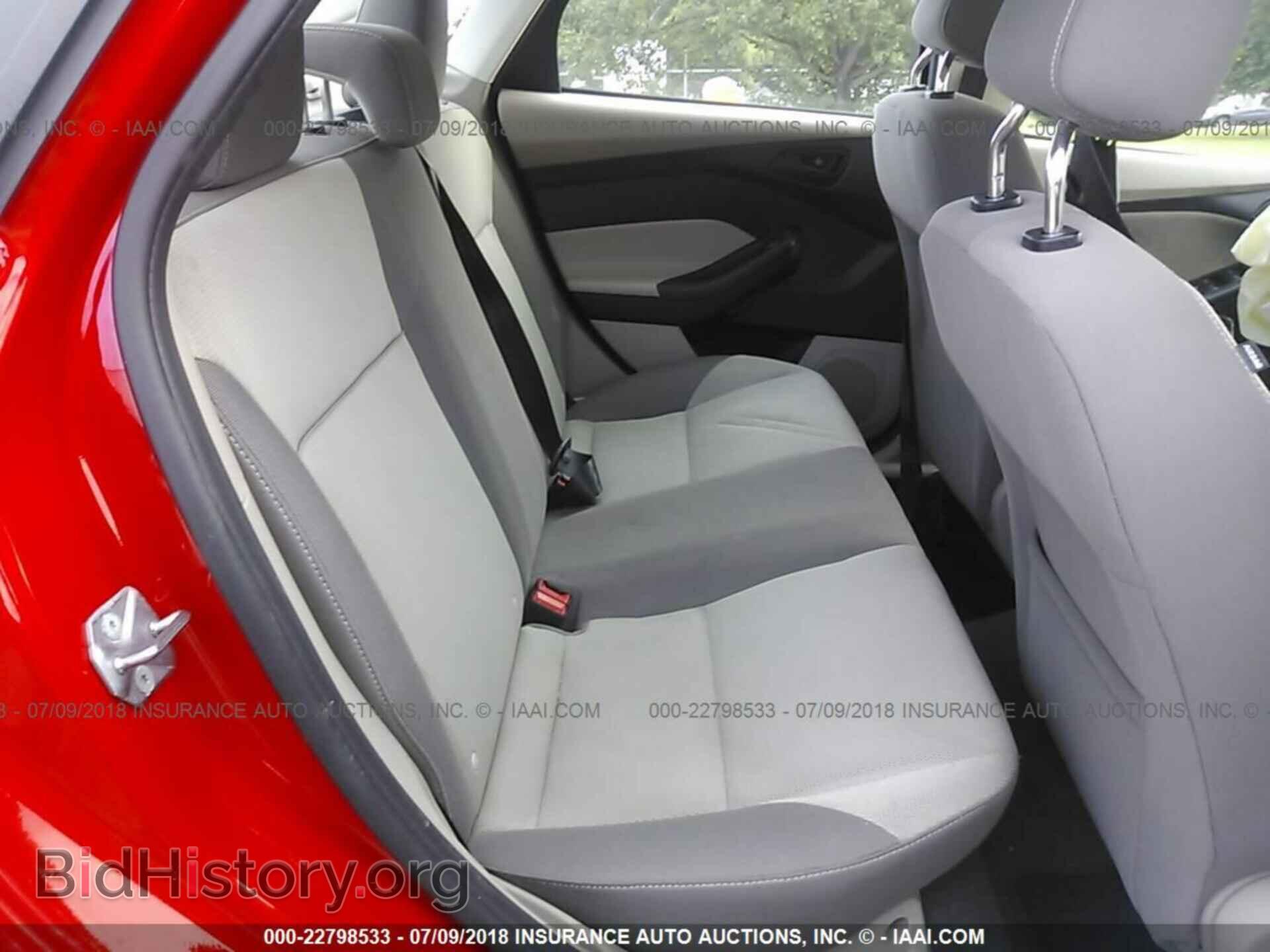 2012 Ford Focus - VIN: 1FAHP3F26CL115378 - Photo 8