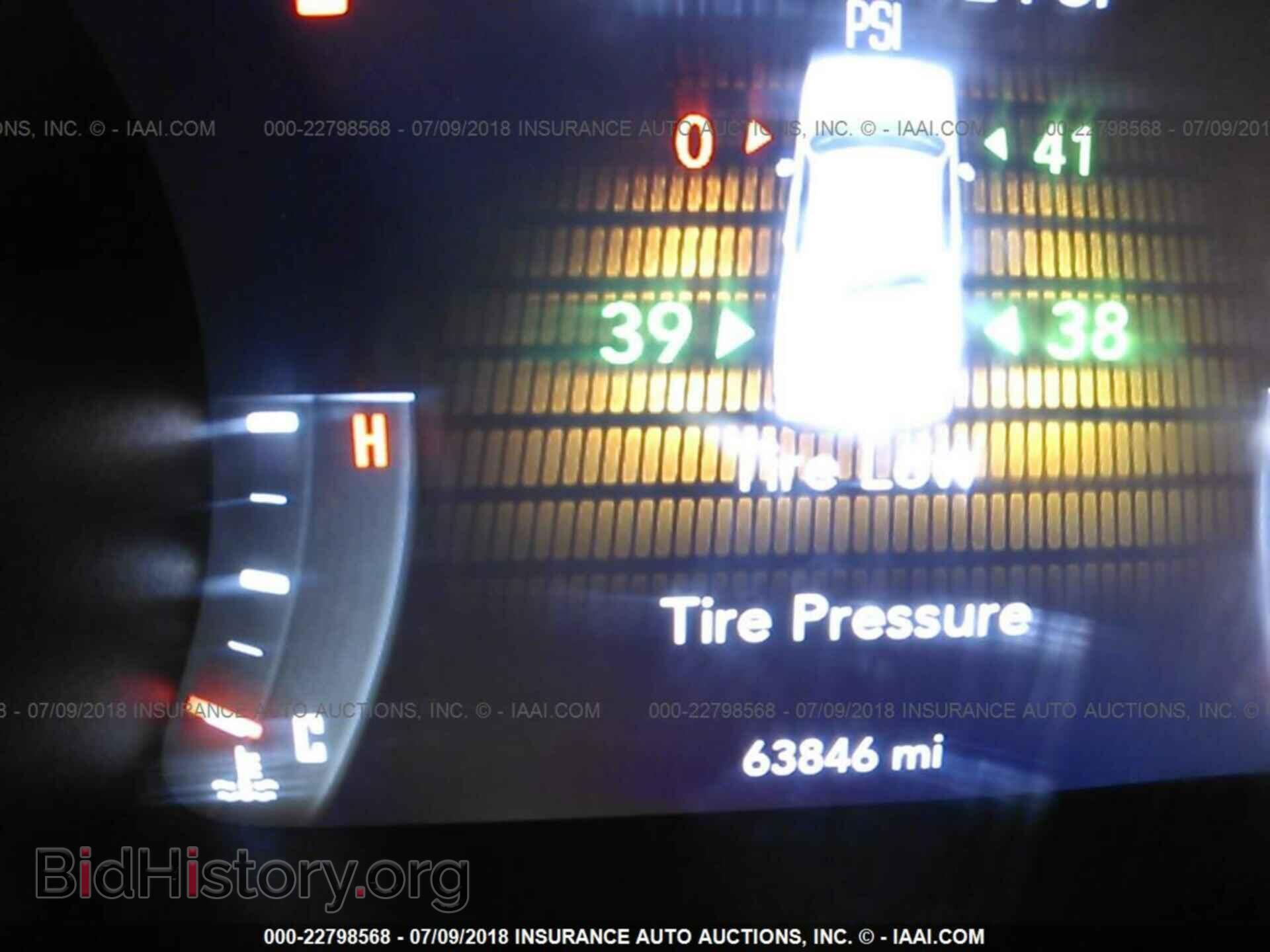 2015 Dodge Challenger - VIN: 2C3CDZAG7FH835247 - Photo 7