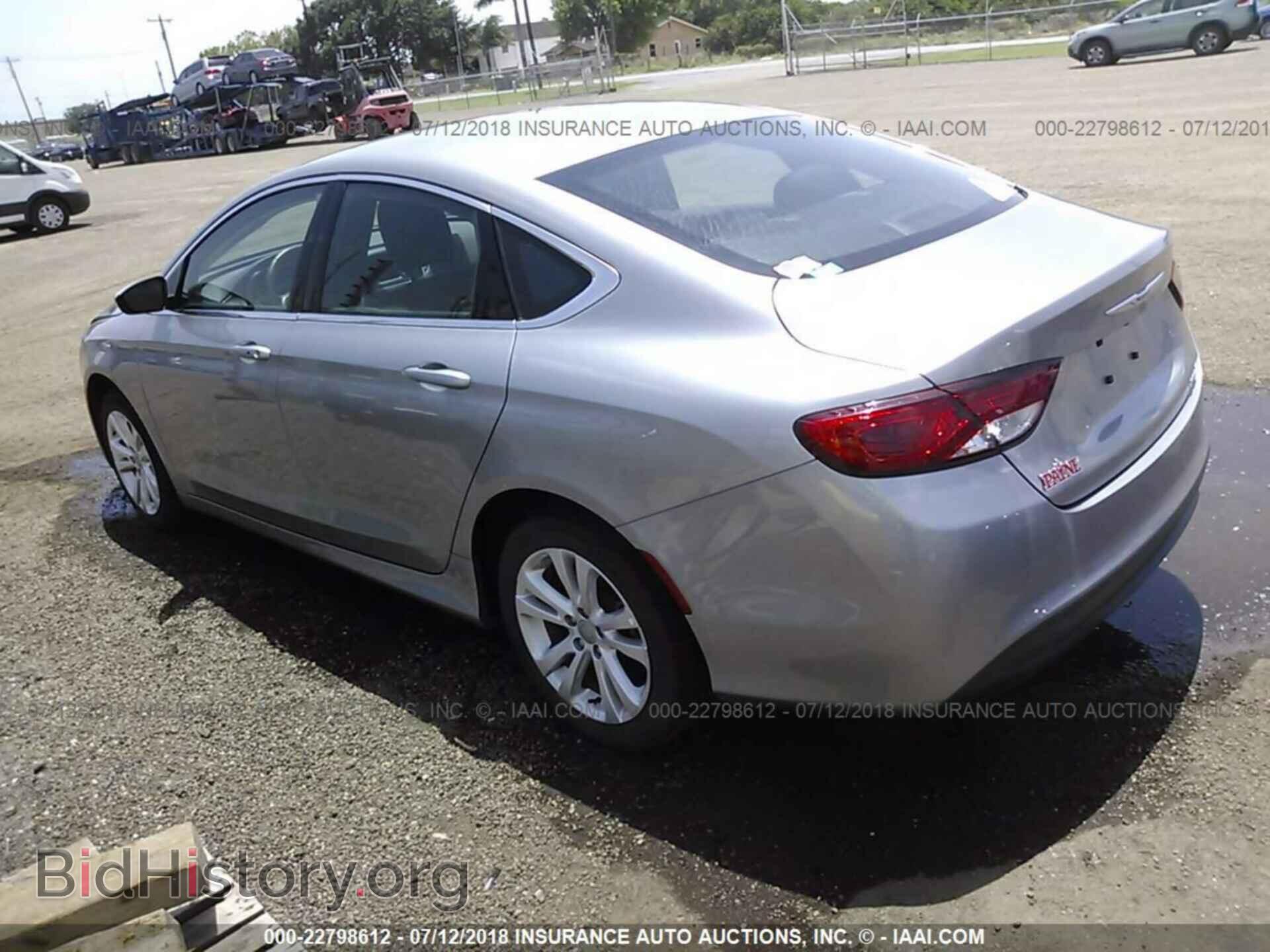 2016 Chrysler 200 - VIN: 1C3CCCFB6GN182576 - Photo 3
