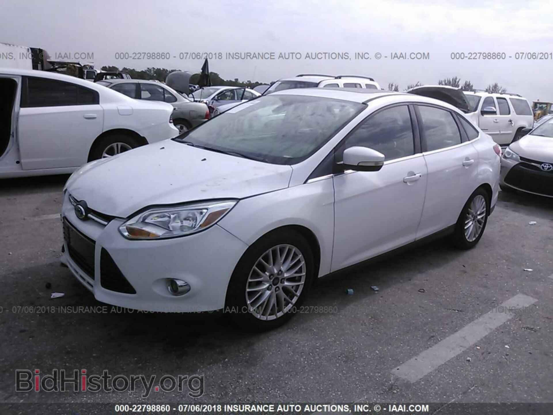 2012 Ford Focus - VIN: 1FAHP3H26CL367953 - Photo 2