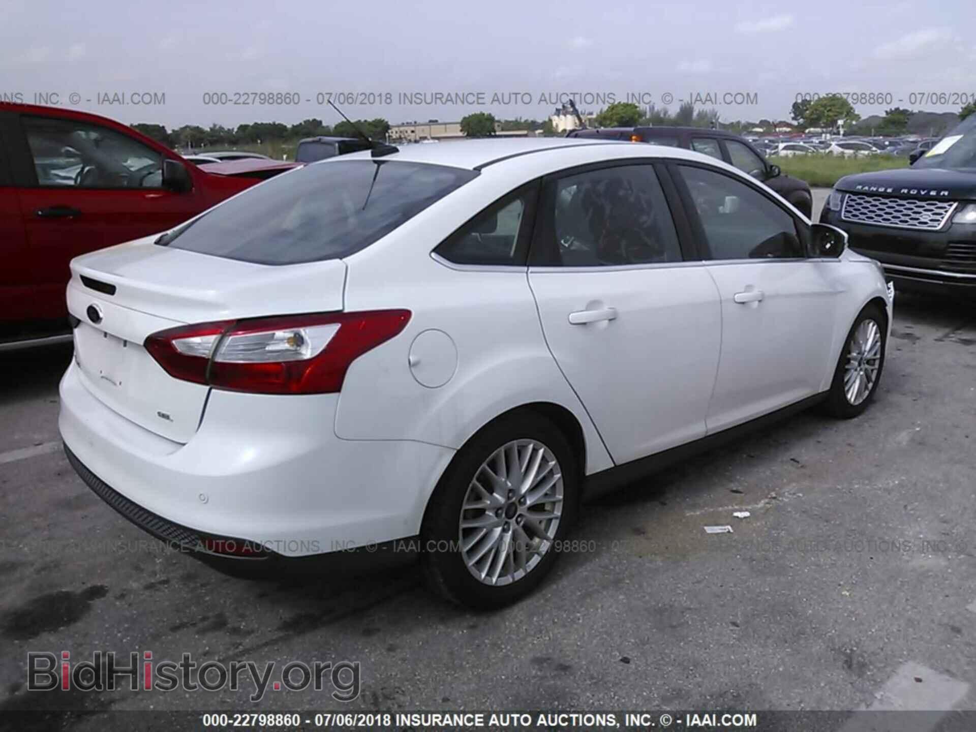 2012 Ford Focus - VIN: 1FAHP3H26CL367953 - Photo 4