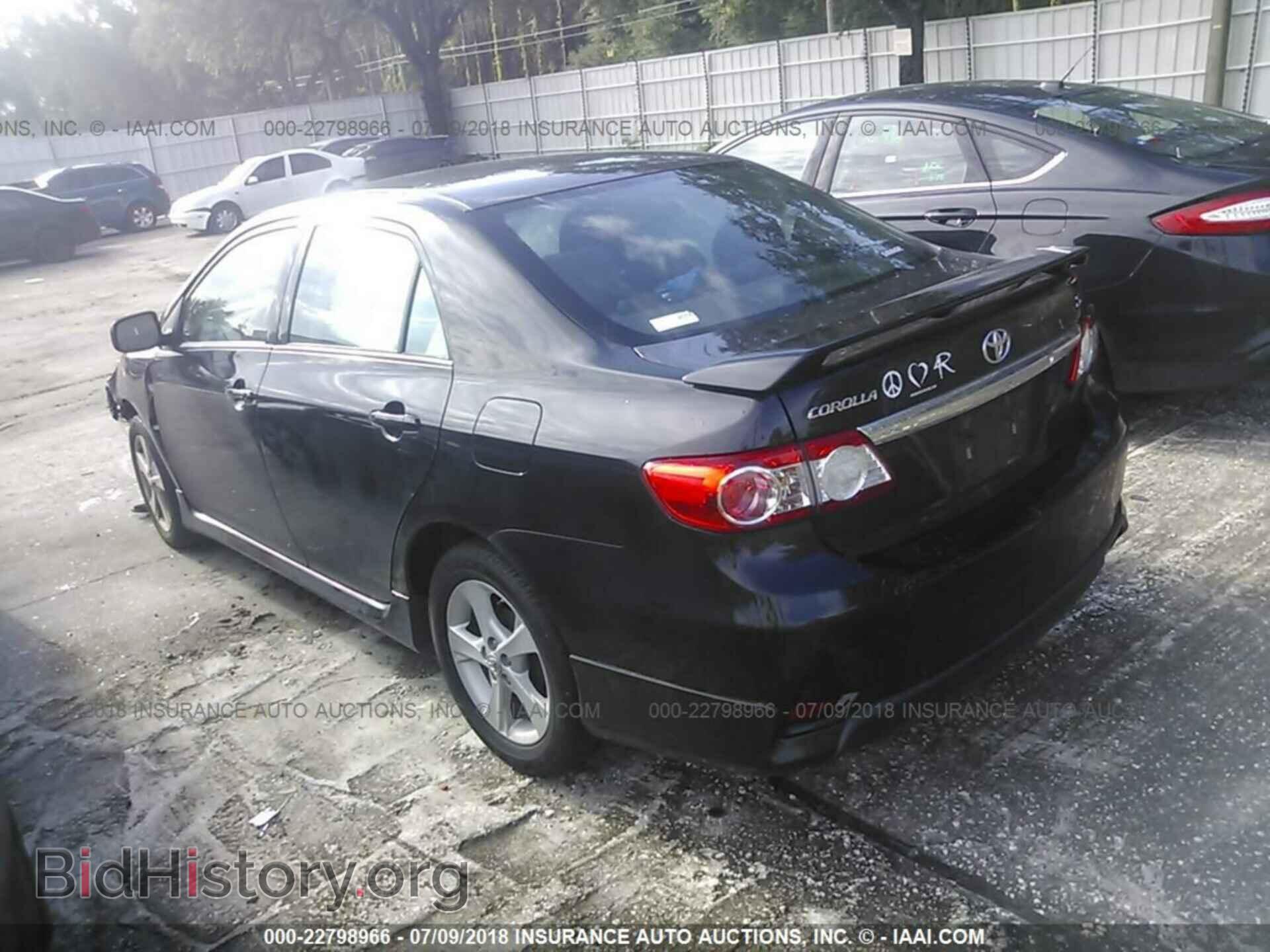 2013 Toyota Corolla - VIN: 2T1BU4EE0DC985565 - Photo 3