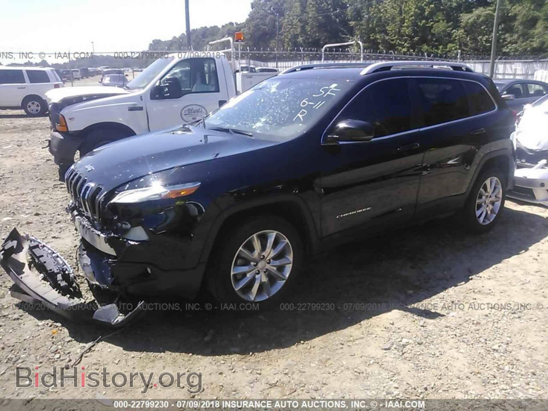 2017 Jeep Cherokee - VIN: 1C4PJLDB4HW653741 - Photo 2