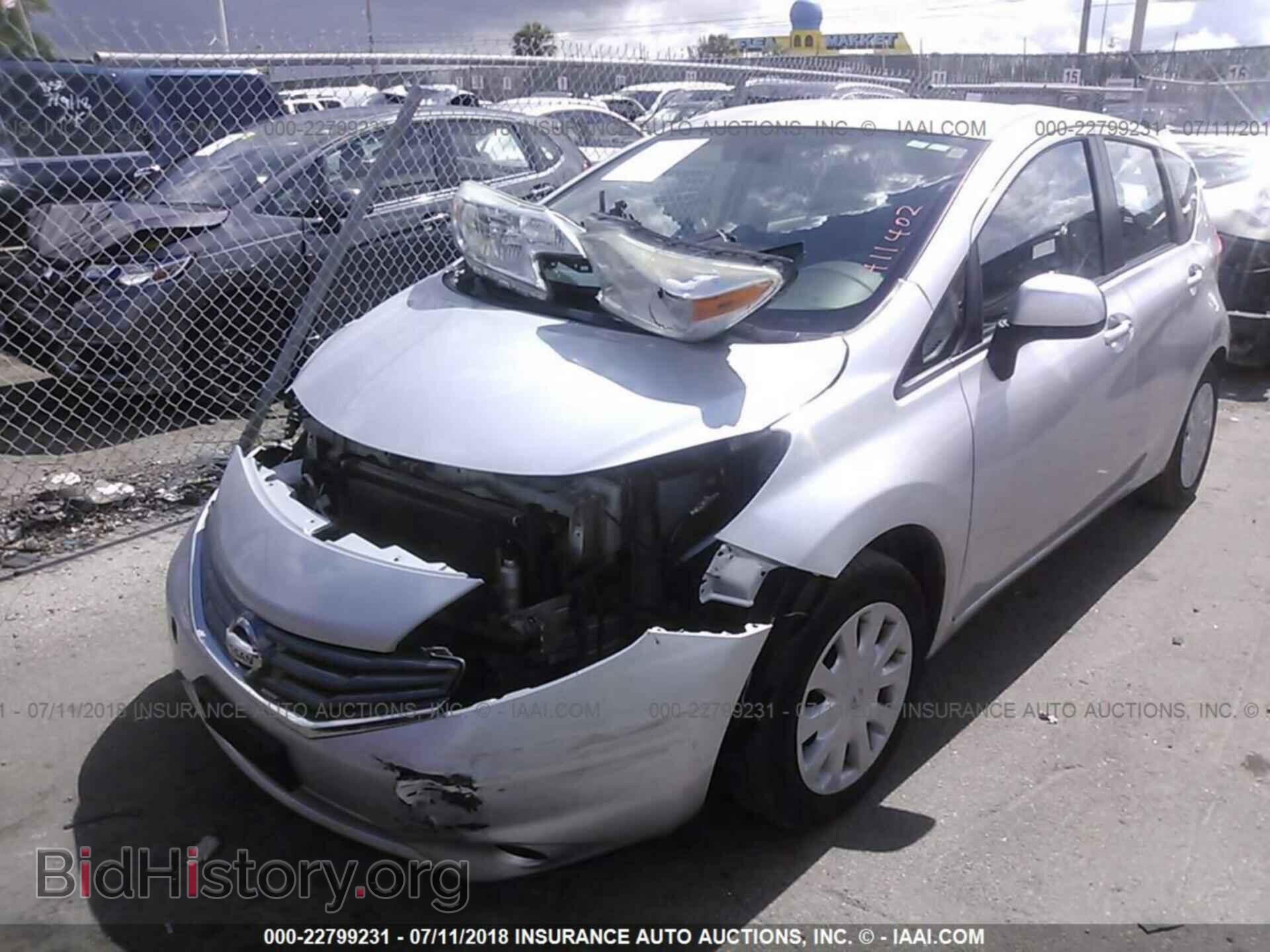 2014 Nissan Versa note - VIN: 3N1CE2CP2EL411402 - Фото 2