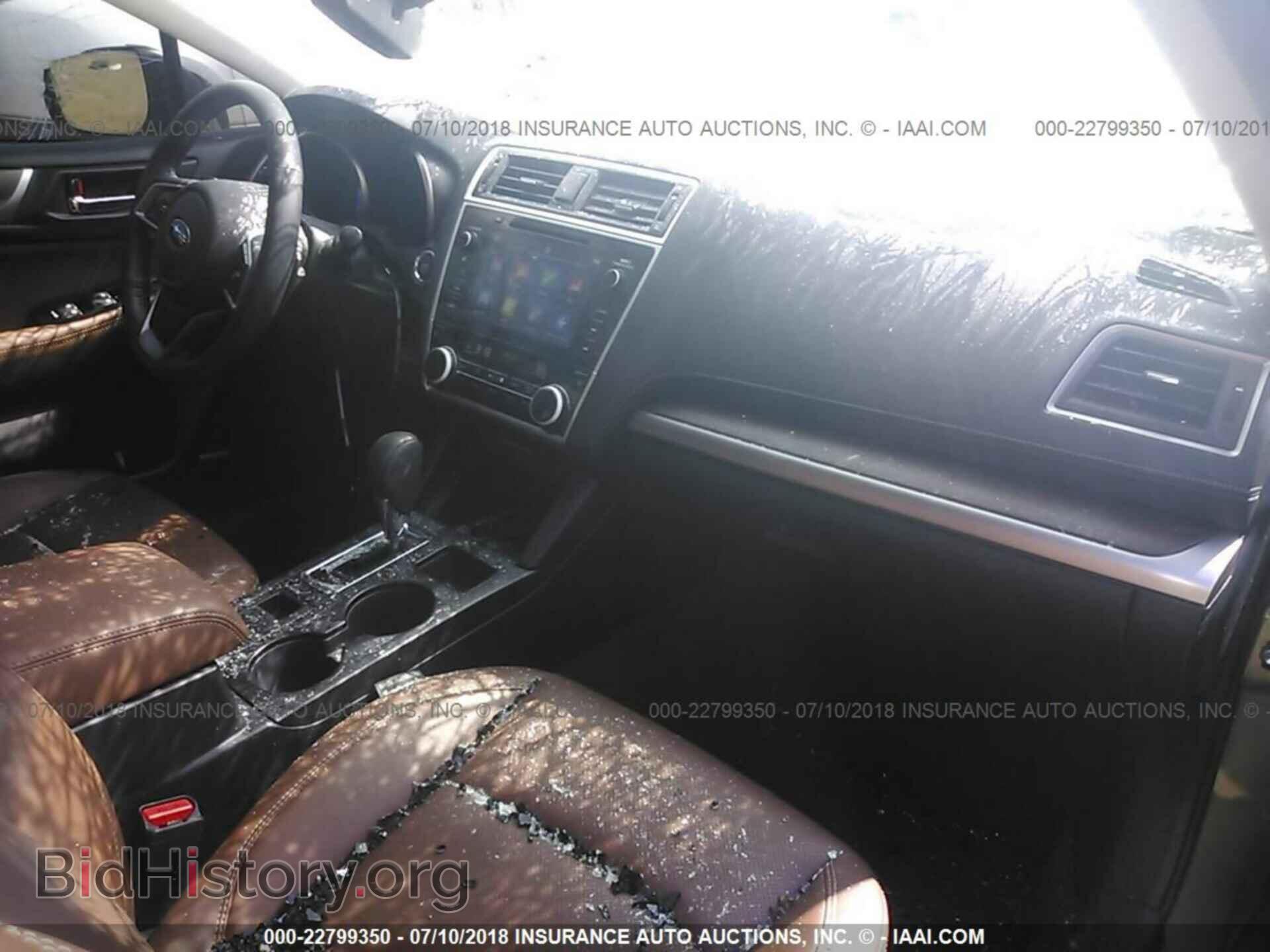 2018 Subaru Outback - VIN: 4S4BSATC8J3243128 - Фото 5
