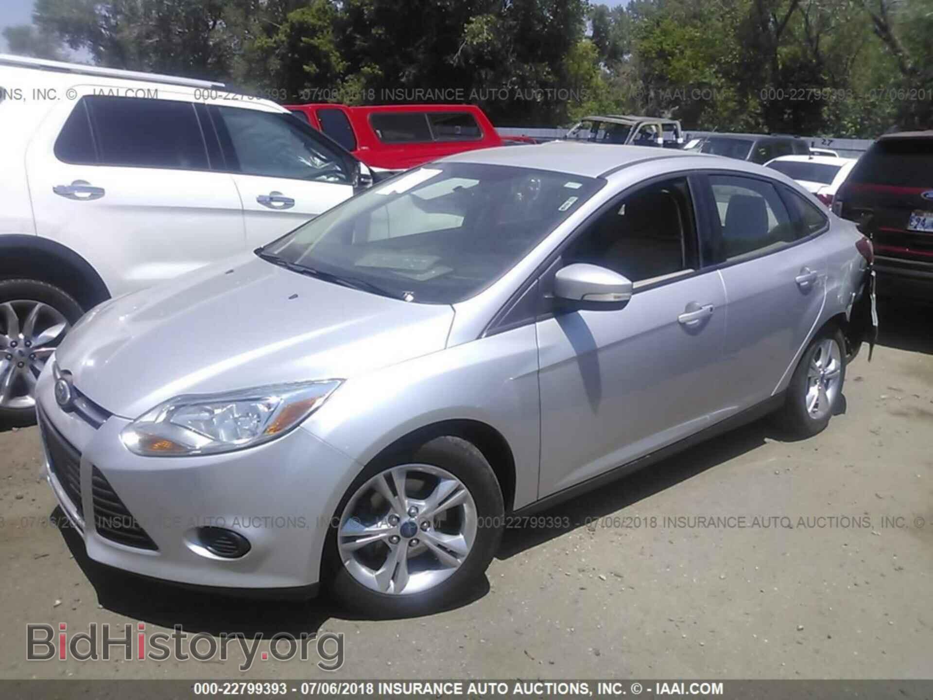 2013 Ford Focus - VIN: 1FADP3F21DL133156 - Photo 2