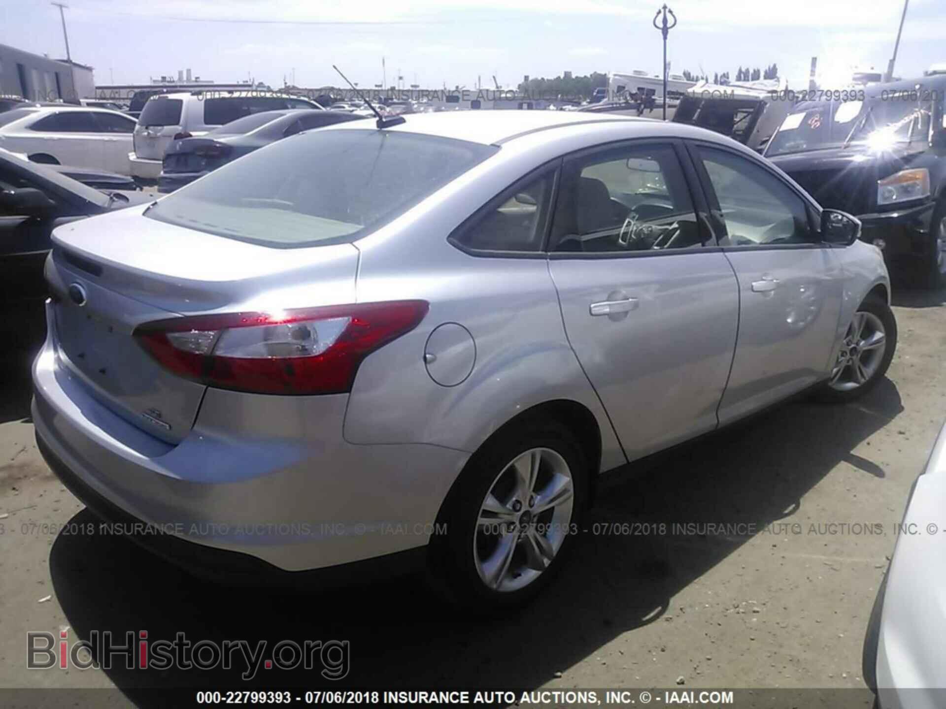 2013 Ford Focus - VIN: 1FADP3F21DL133156 - Photo 4