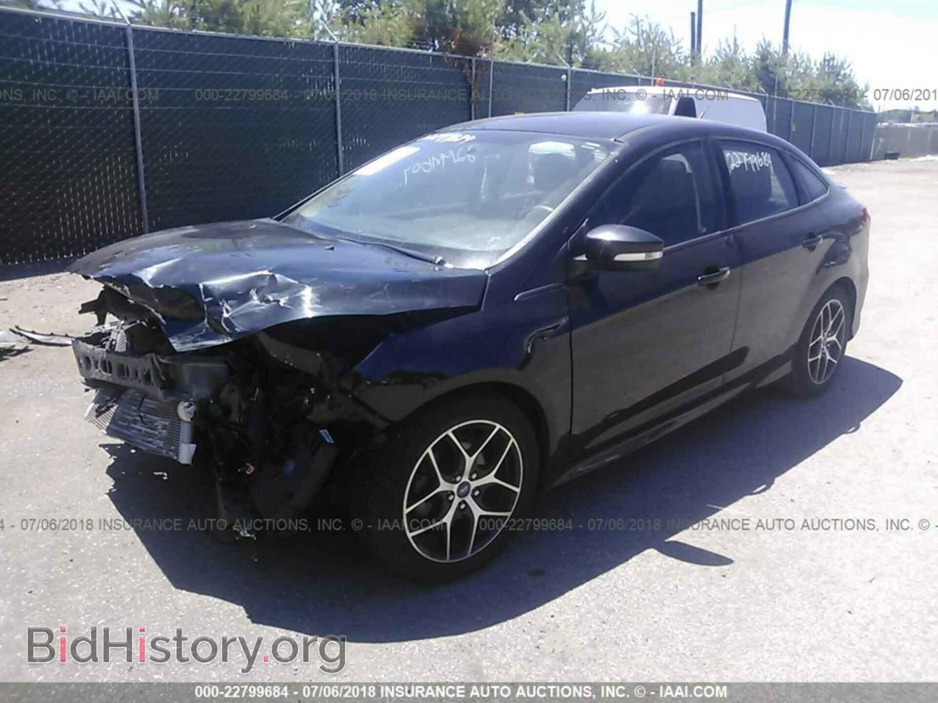 2015 Ford Focus - VIN: 1FADP3F27FL323272 - Photo 2