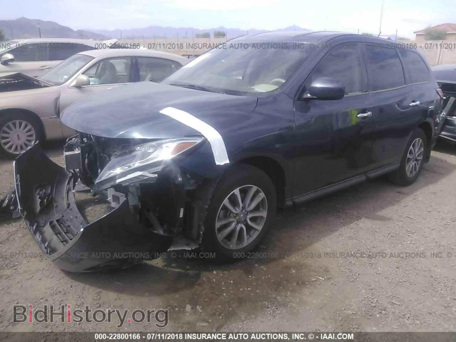 2014 Nissan Pathfinder - VIN: 5N1AR2MN0EC615421 - Photo 2