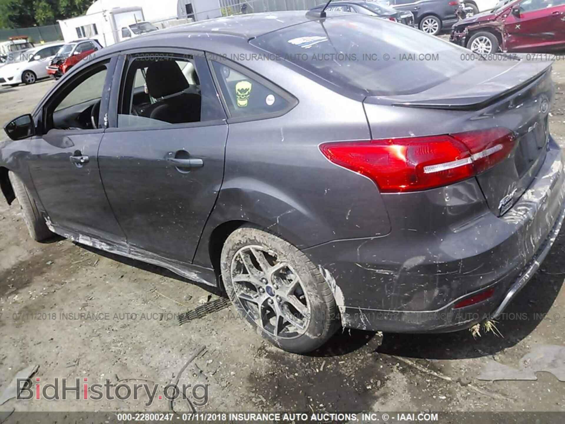 2015 Ford Focus - VIN: 1FADP3FE9FL346174 - Photo 3