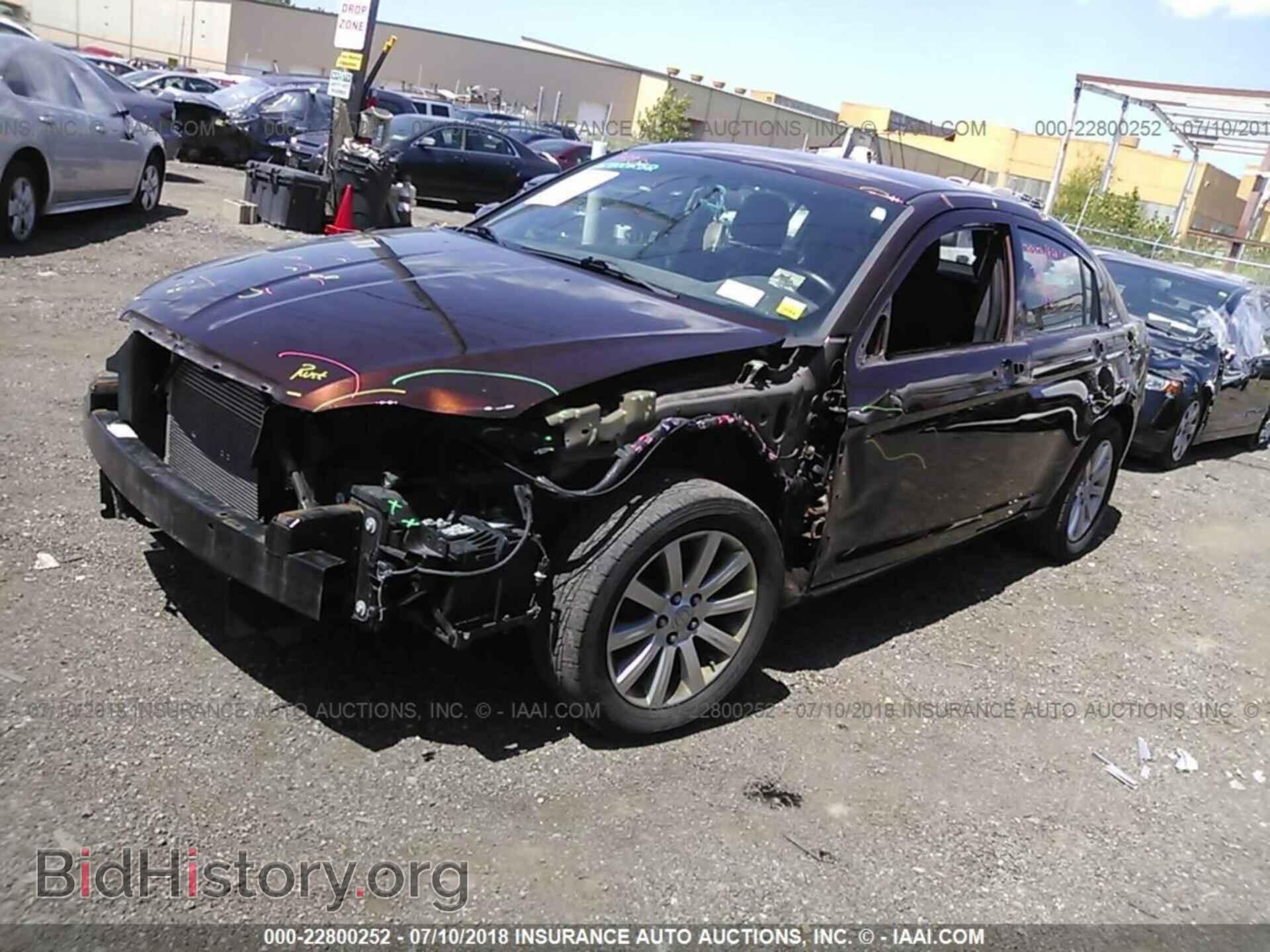 2012 Chrysler 200 - VIN: 1C3CCBBB5CN169389 - Фото 2