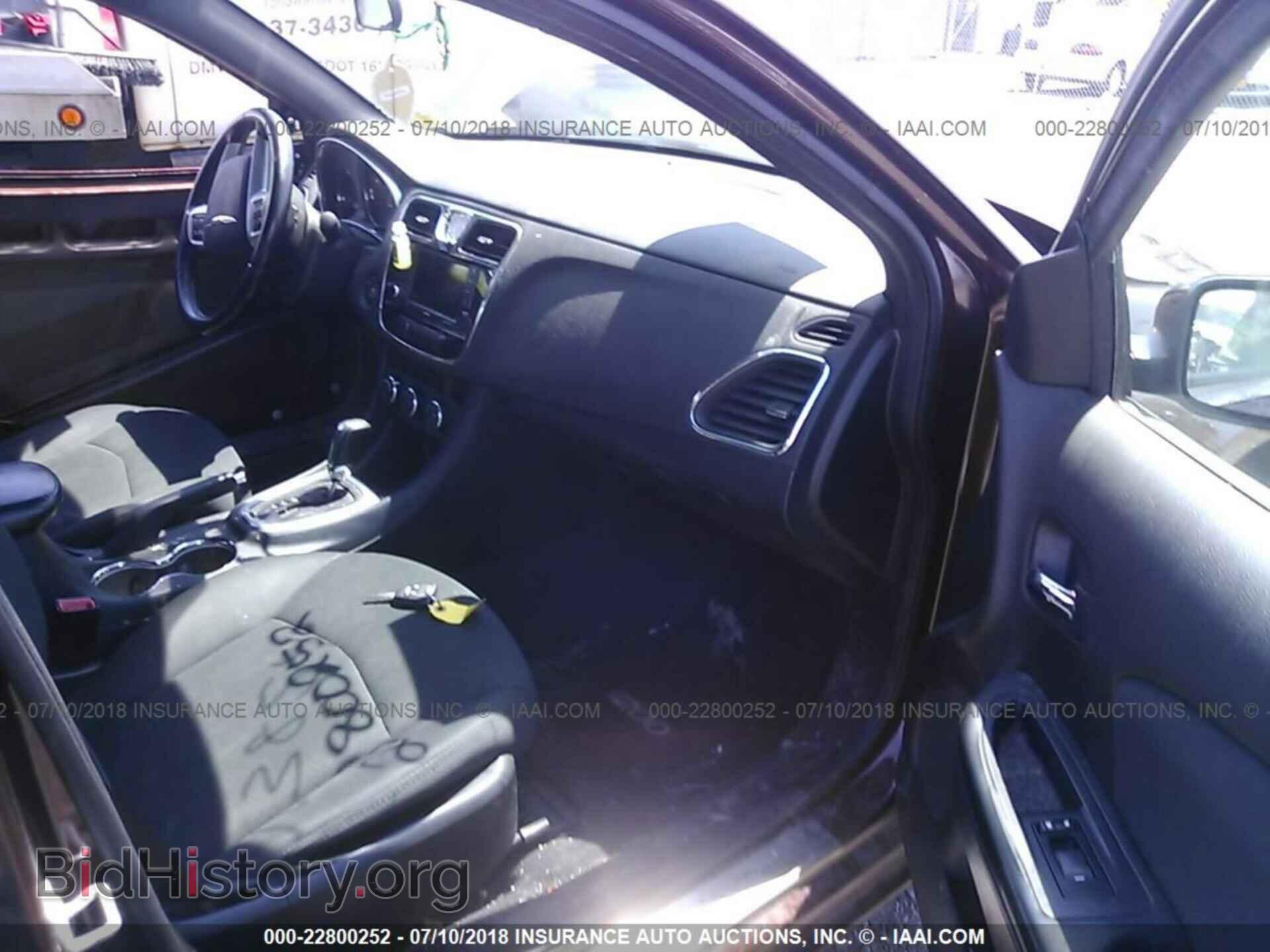 2012 Chrysler 200 - VIN: 1C3CCBBB5CN169389 - Фото 5