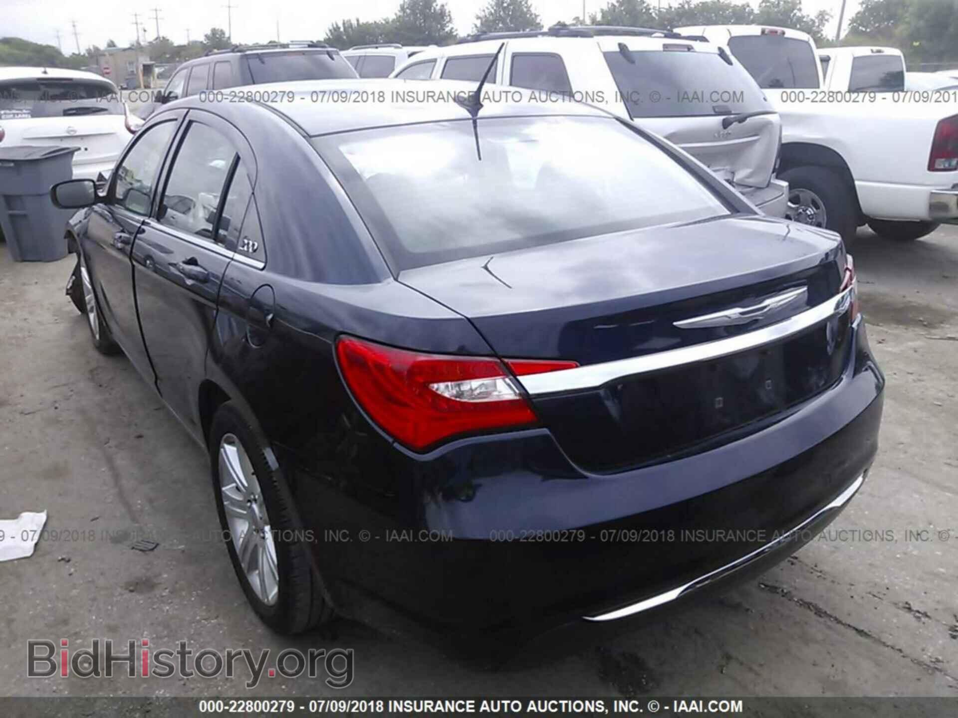 2013 Chrysler 200 - VIN: 1C3CCBAB8DN761419 - Photo 3