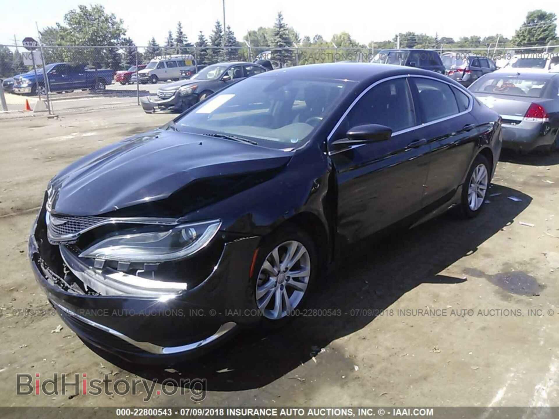 2015 Chrysler 200 - VIN: 1C3CCCAB3FN622940 - Photo 2