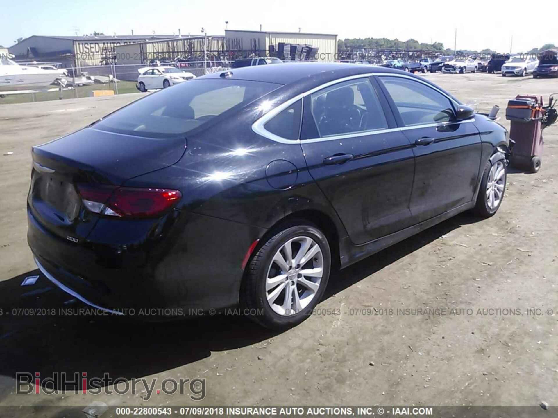 2015 Chrysler 200 - VIN: 1C3CCCAB3FN622940 - Photo 4
