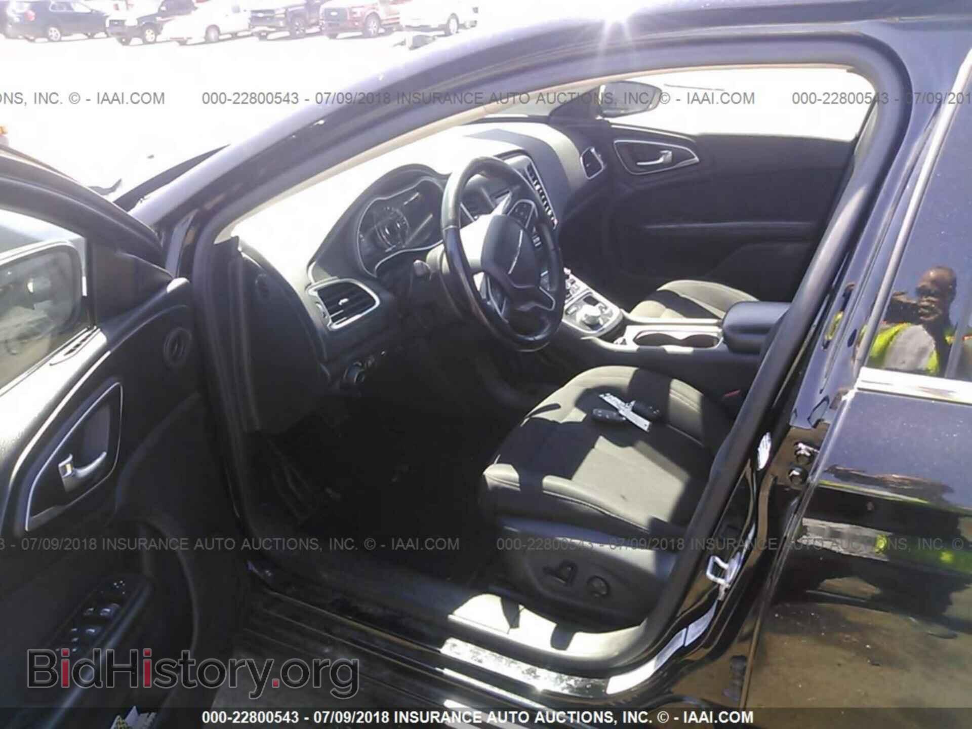 2015 Chrysler 200 - VIN: 1C3CCCAB3FN622940 - Photo 5