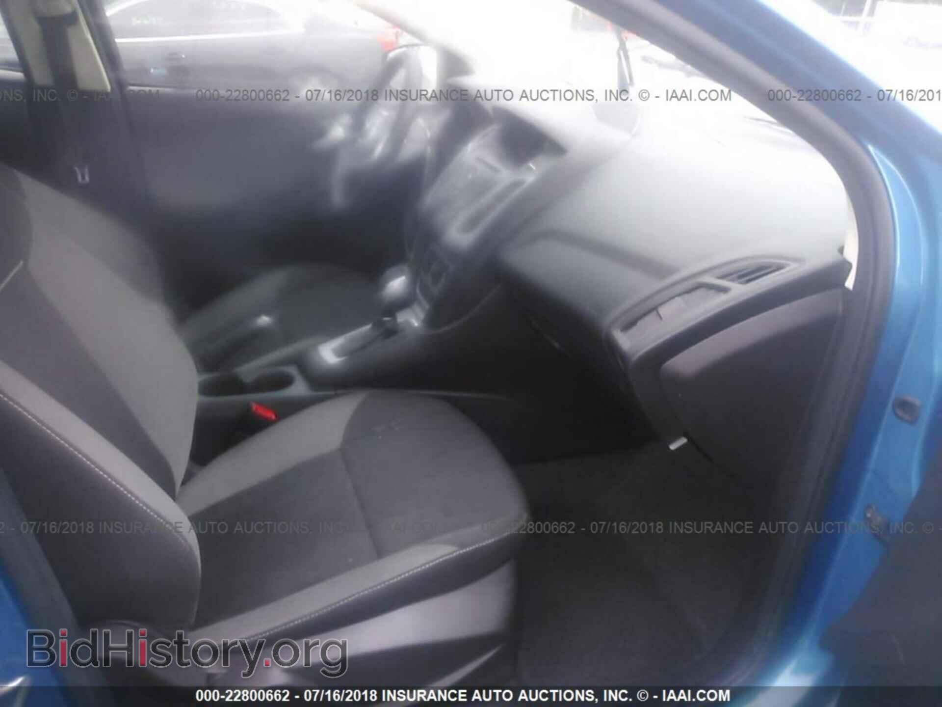 2012 Ford Focus - VIN: 1FAHP3K28CL101570 - Photo 5