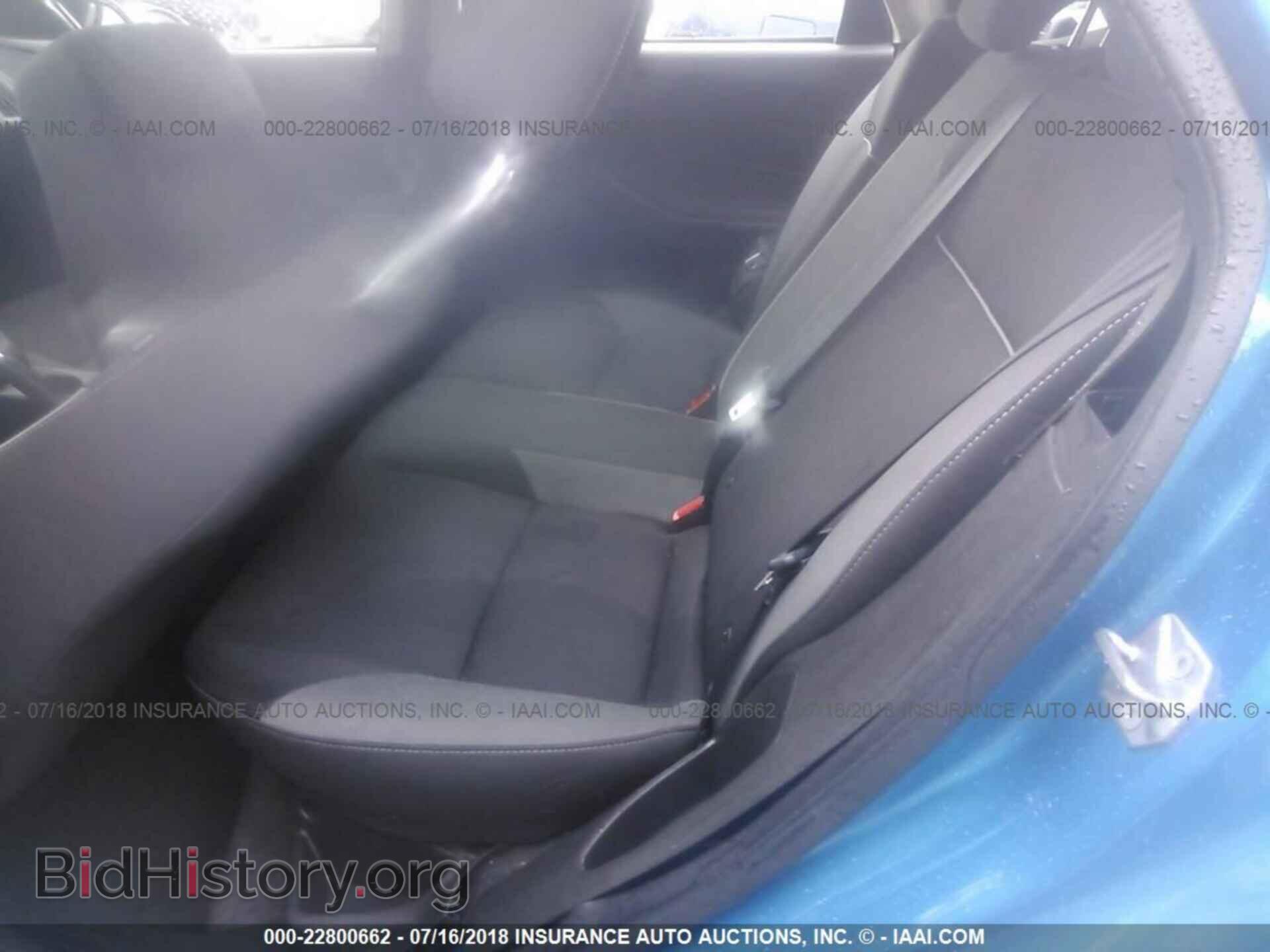 2012 Ford Focus - VIN: 1FAHP3K28CL101570 - Photo 8