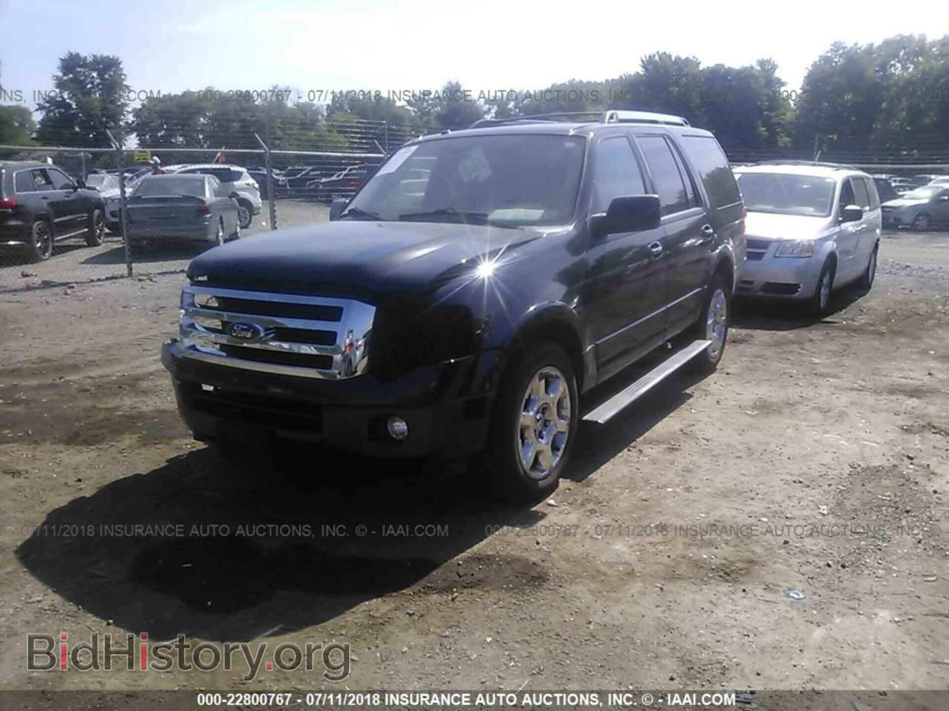 2013 Ford Expedition - VIN: 1FMJU2A50DEF33016 - Фото 2