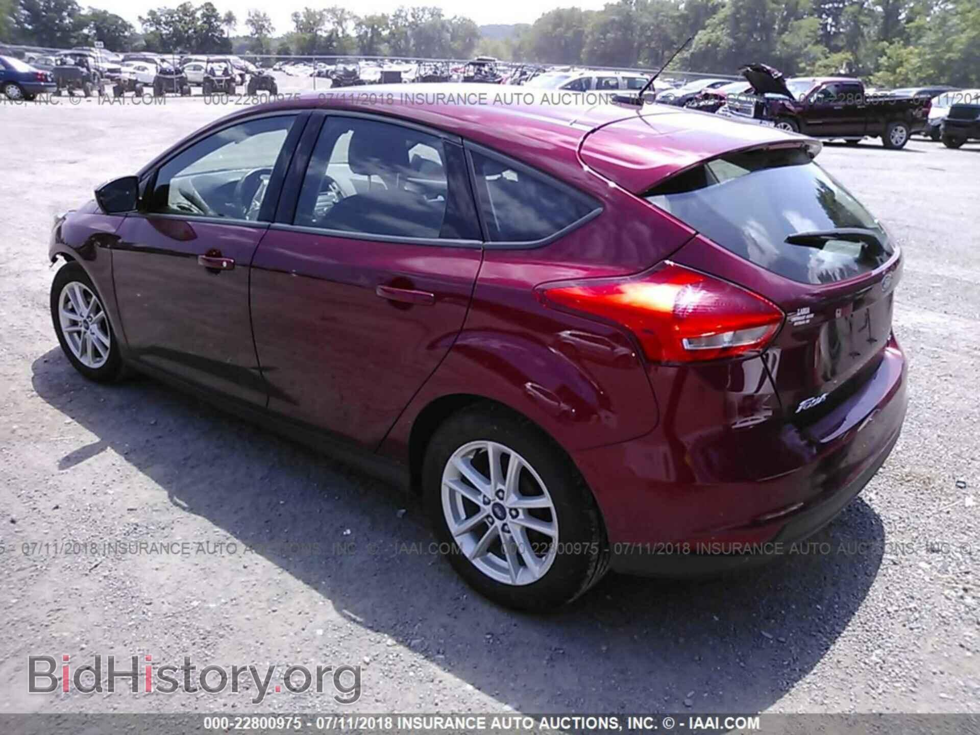 2016 Ford Focus - VIN: 1FADP3K22GL401142 - Photo 3