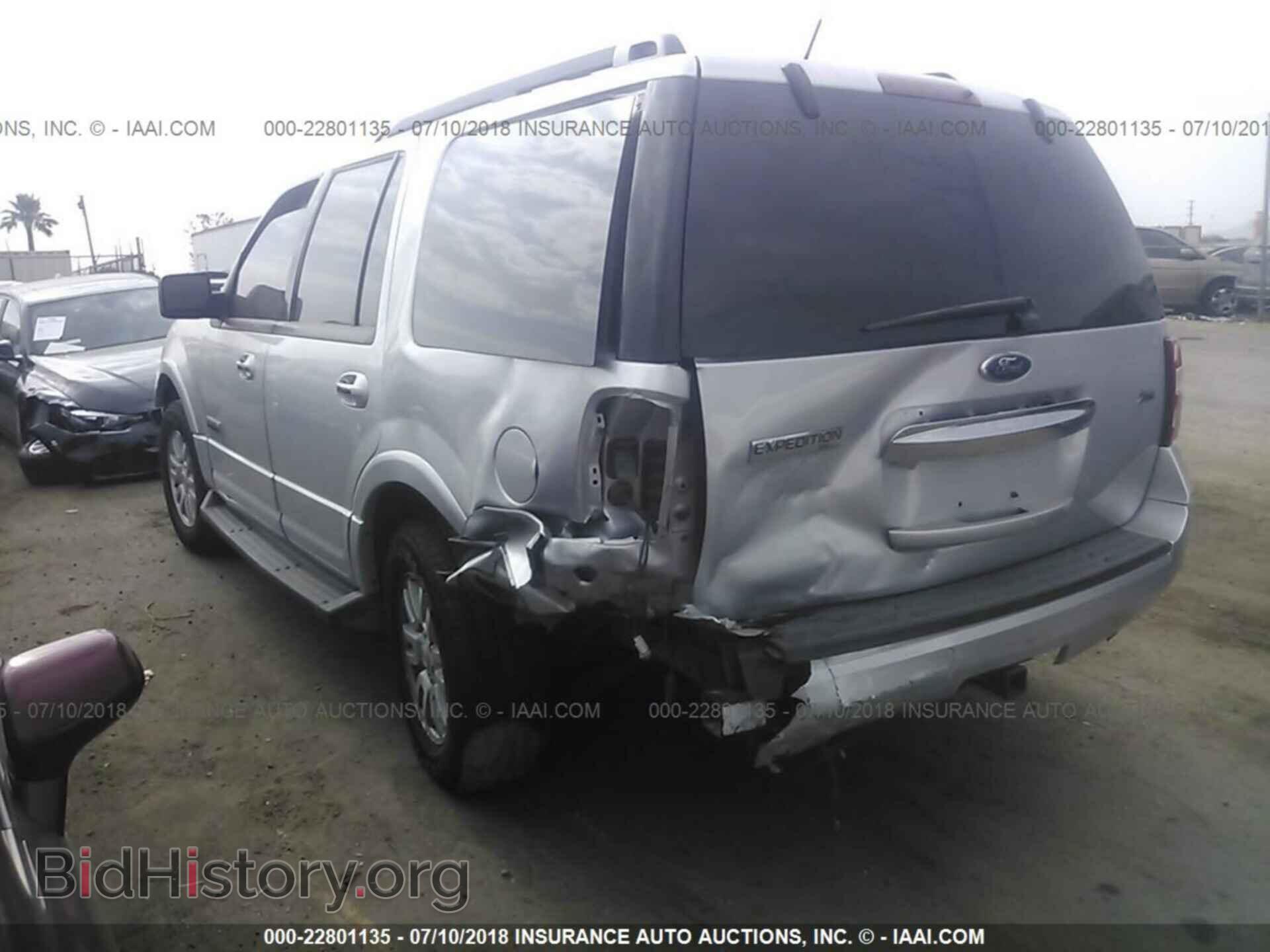 2011 Ford Expedition - VIN: 1FMJU1H56BEF26178 - Фото 3
