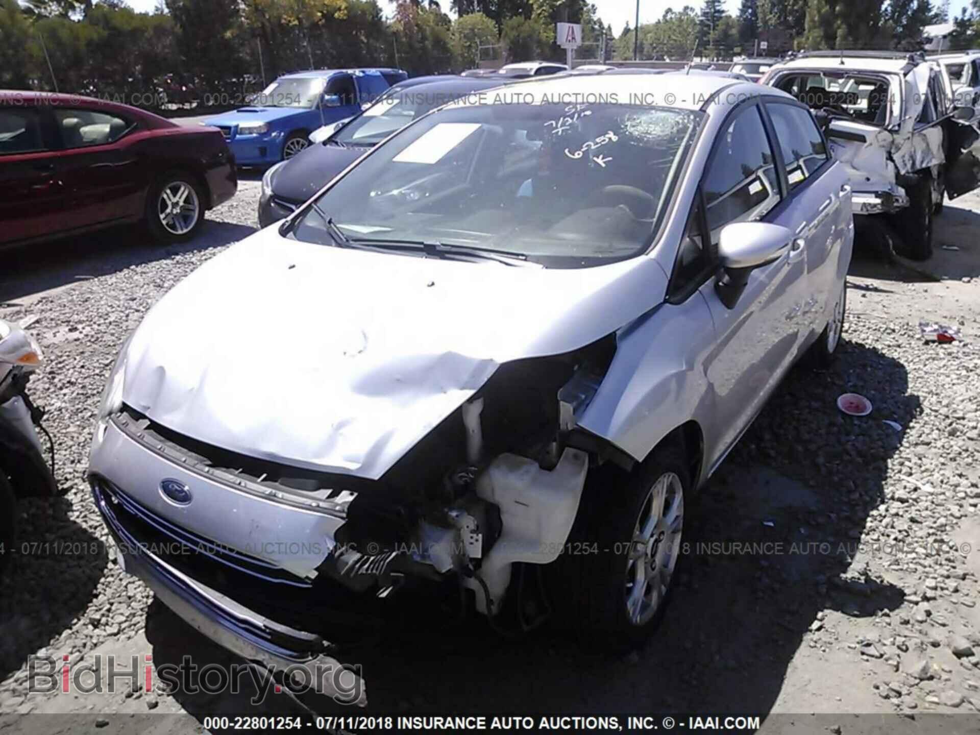 2014 Ford Fiesta - VIN: 3FADP4EJ1EM103301 - Фото 2