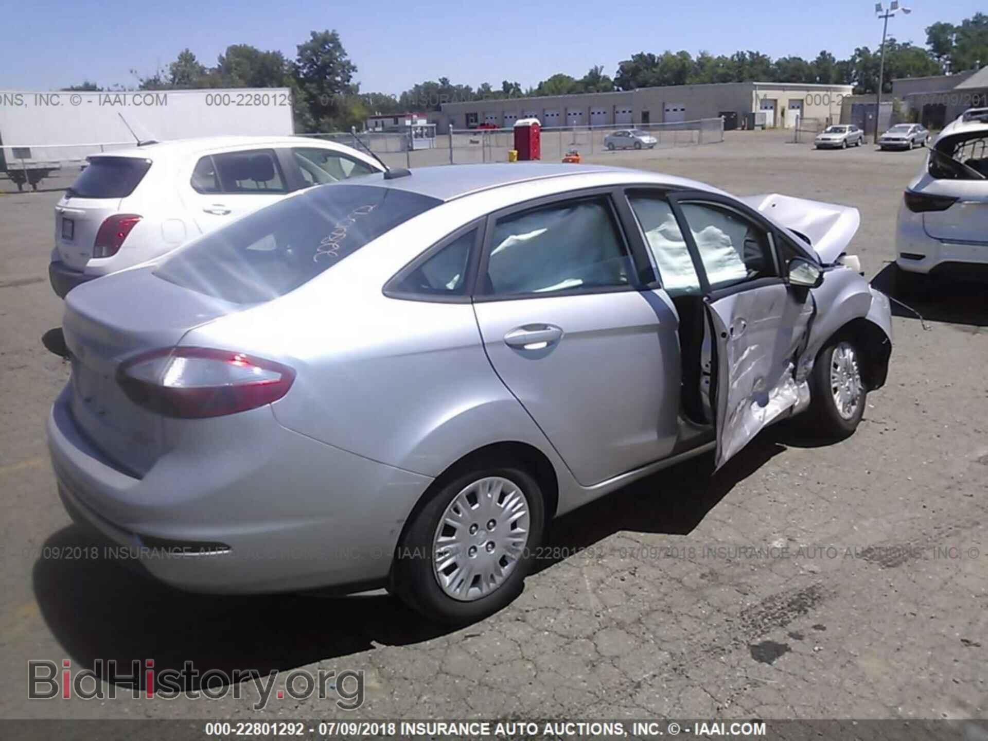 2017 Ford Fiesta - VIN: 3FADP4AJ0HM158977 - Фото 4