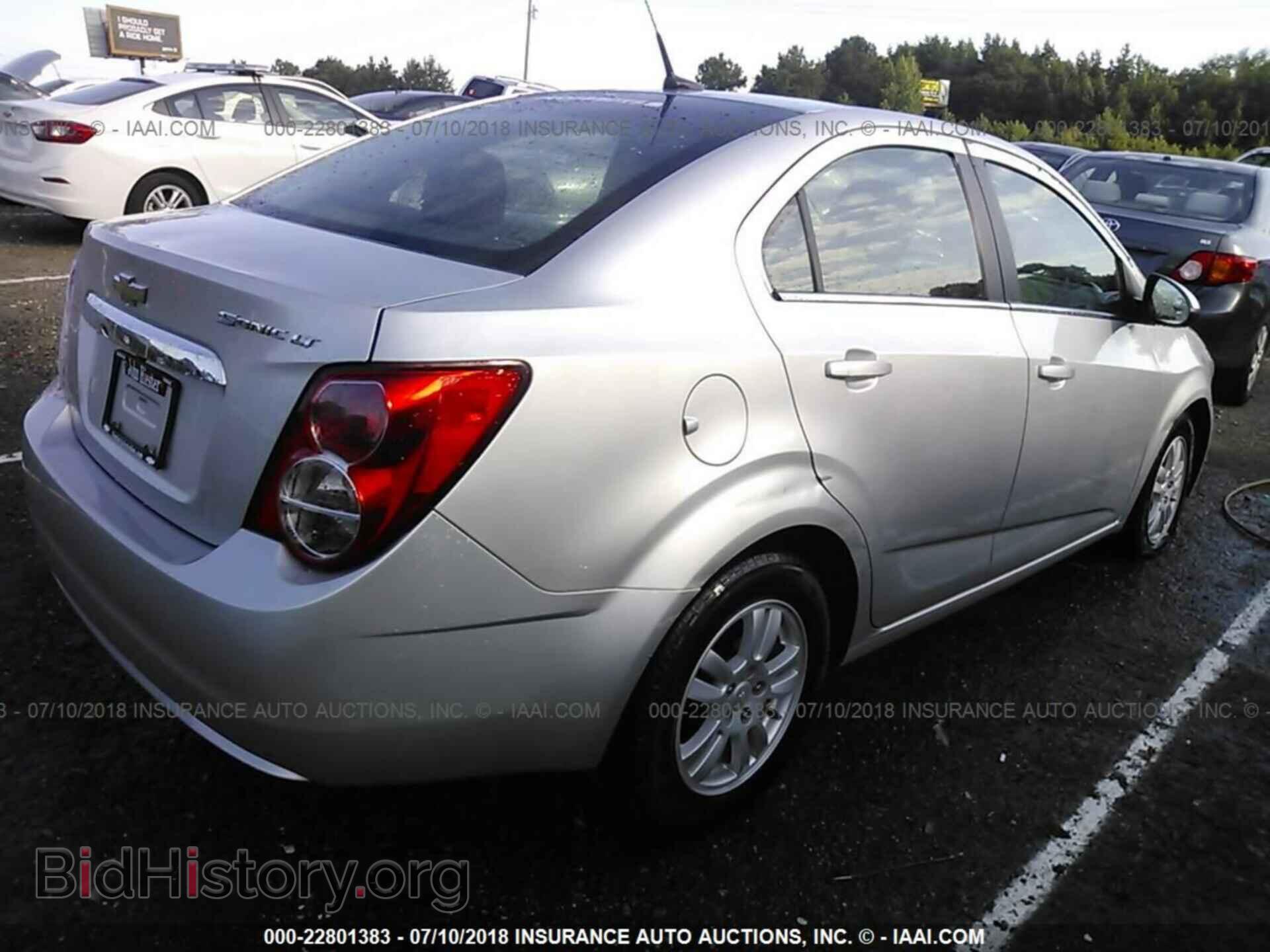 2014 Chevrolet Sonic - VIN: 1G1JC5SH3E4220141 - Фото 4