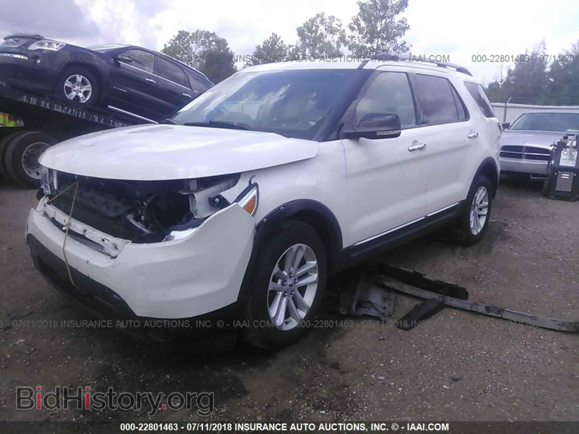 2012 Ford Explorer - VIN: 1FMHK7D97CGA63098 - Фото 2