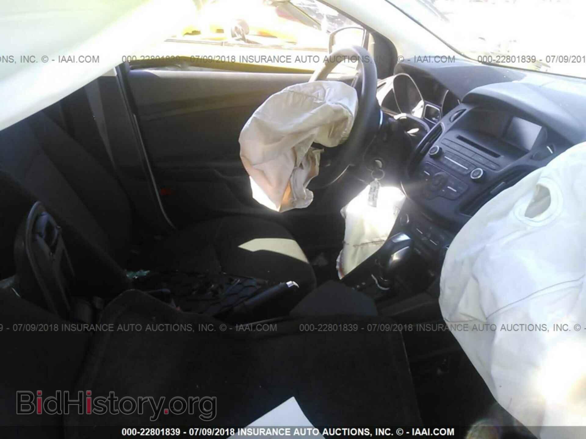 2015 Ford Focus - VIN: 1FADP3F21FL250285 - Photo 5