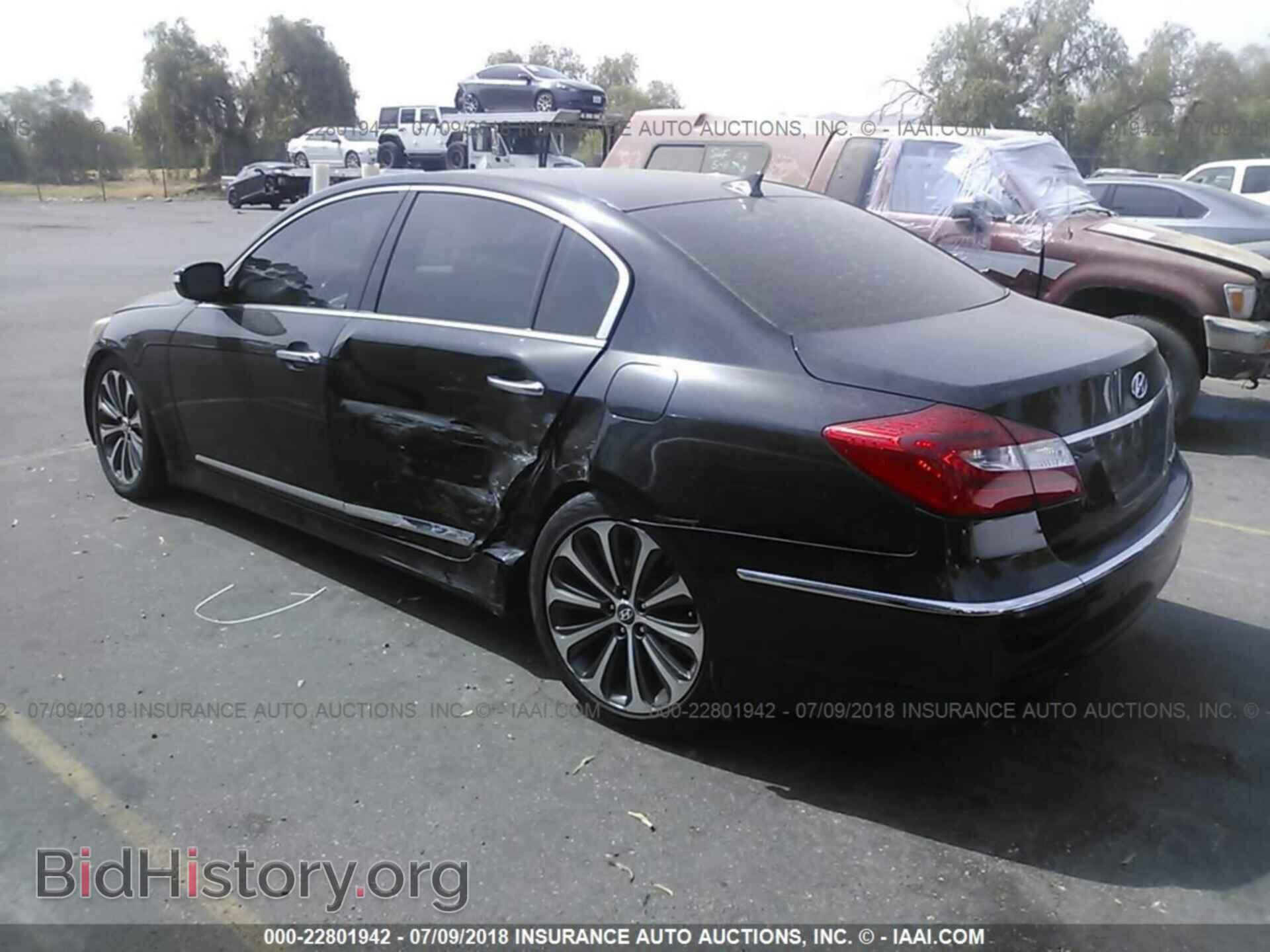 2012 Hyundai Genesis - VIN: KMHGC4DHXCU169447 - Фото 3