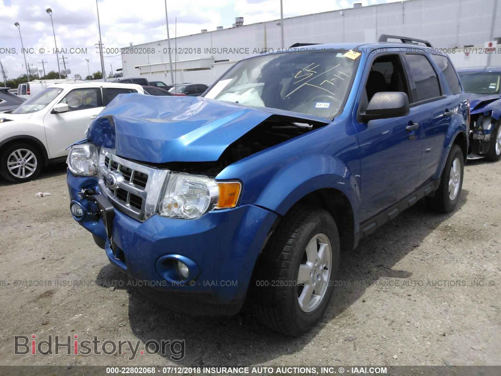 2012 Ford Escape - VIN: 1FMCU0DG8CKC17910 - Фото 2