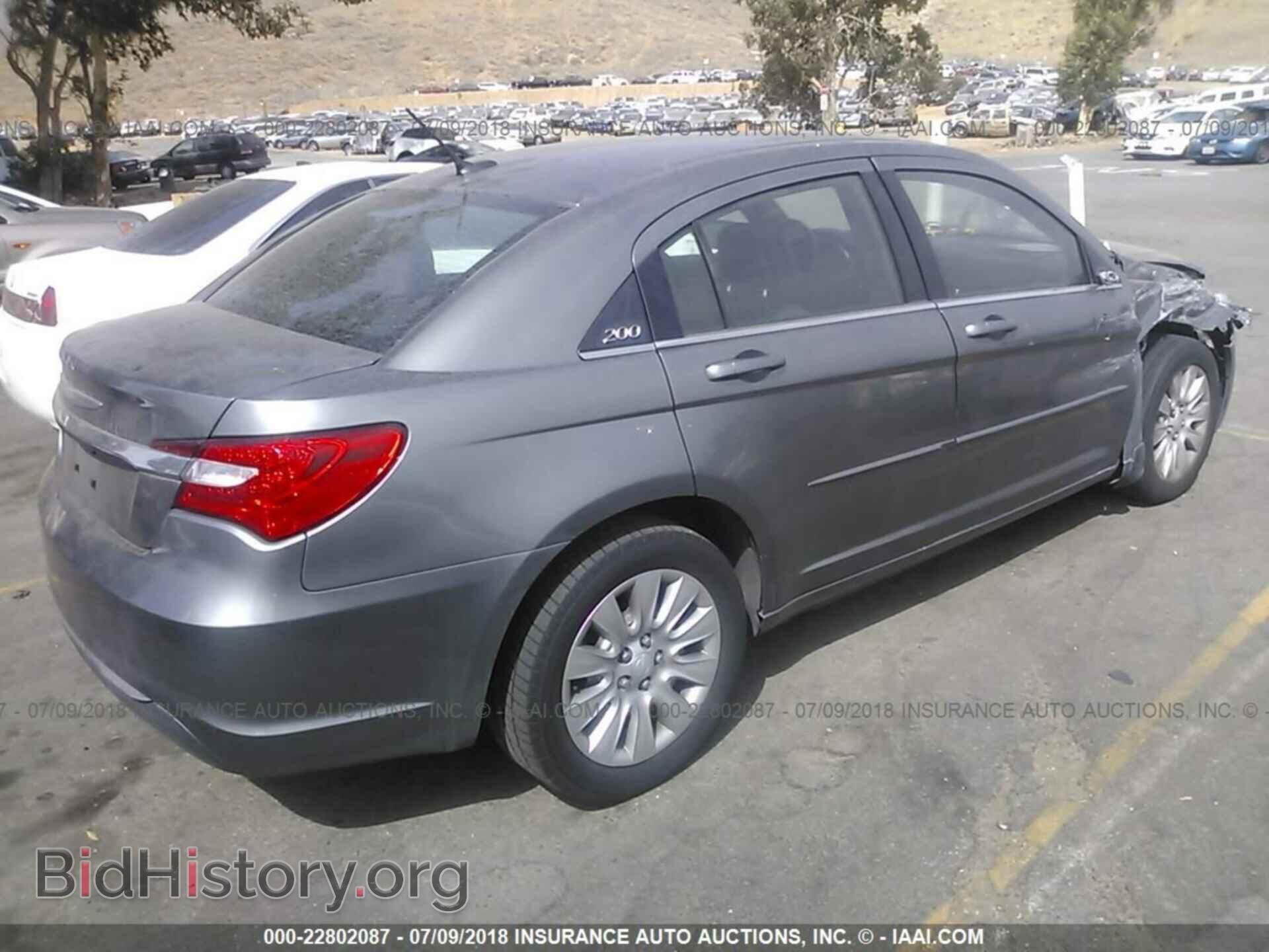 2012 Chrysler 200 - VIN: 1C3CCBAB2CN212703 - Photo 4