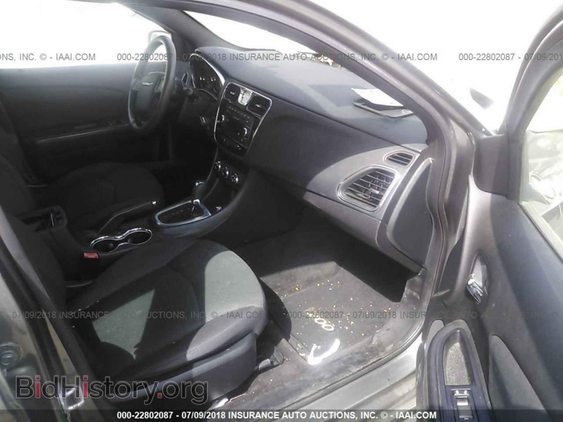 2012 Chrysler 200 - VIN: 1C3CCBAB2CN212703 - Photo 5