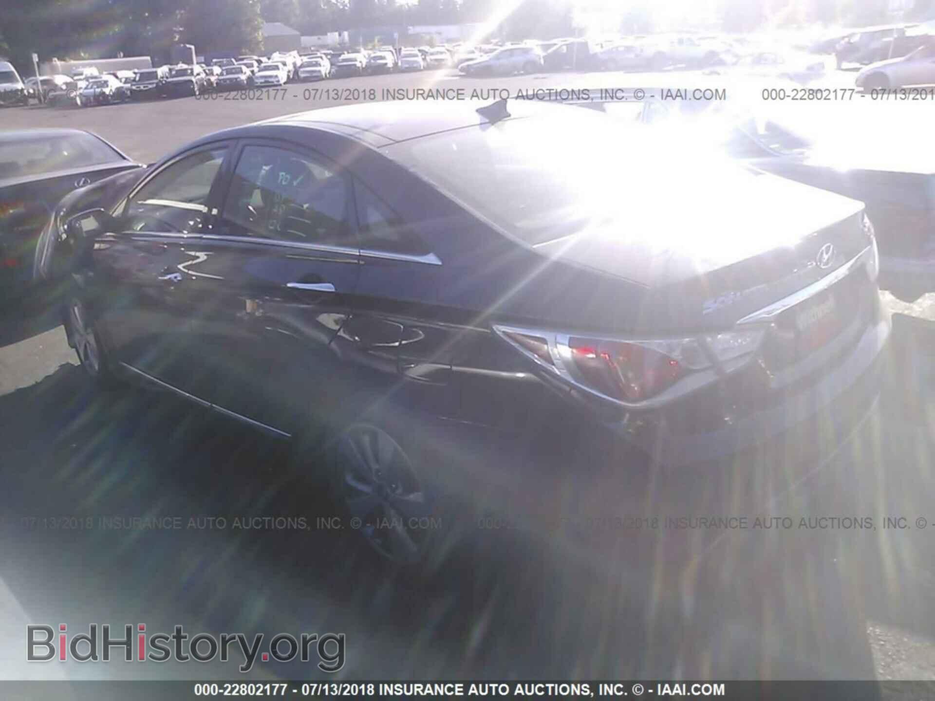 2012 Hyundai Sonata - VIN: KMHEC4A47CA045937 - Фото 3