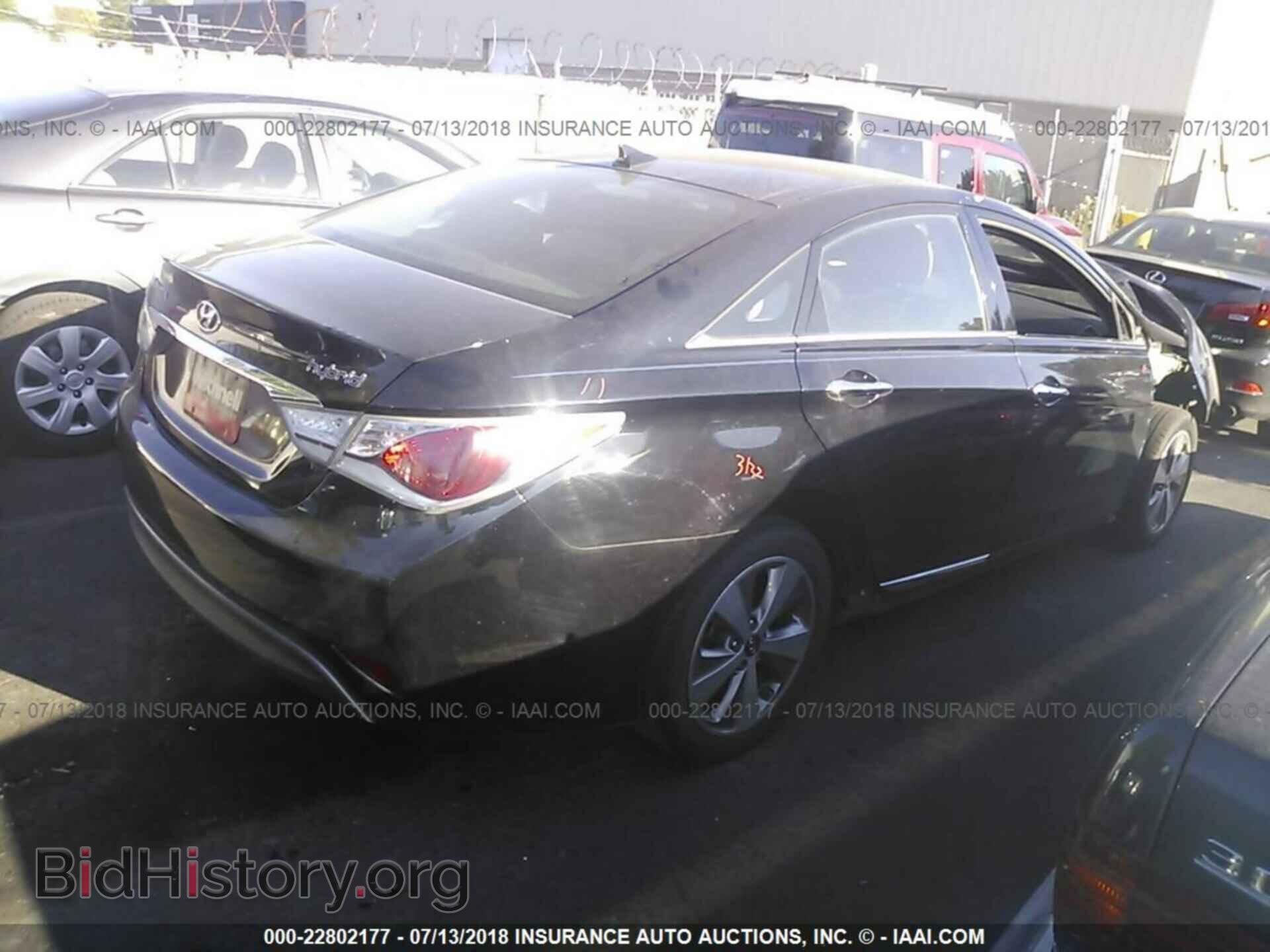 2012 Hyundai Sonata - VIN: KMHEC4A47CA045937 - Фото 4