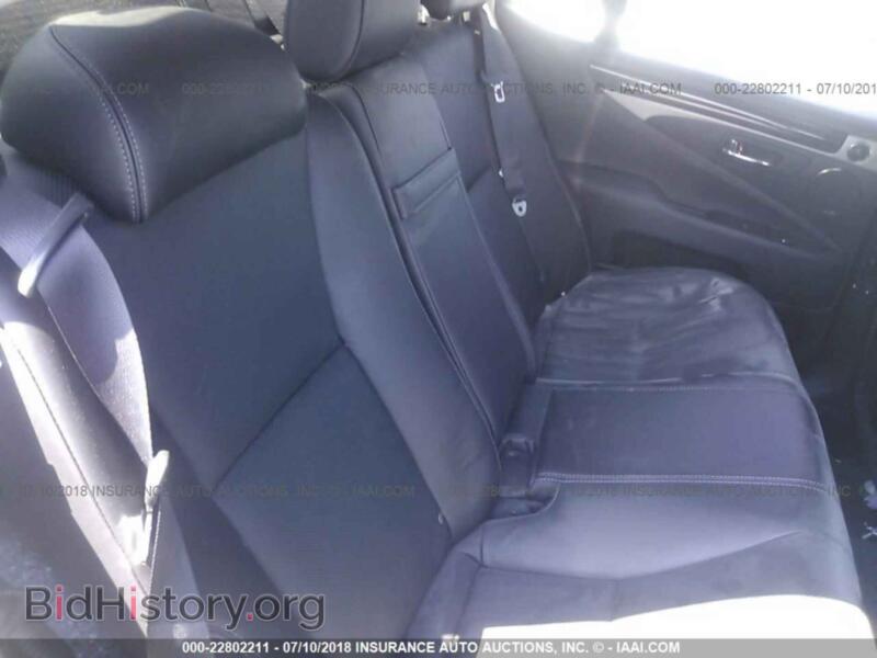 2014 Lexus LS (VIN JTHCL5EF7E5022715) — photo 8 of 10