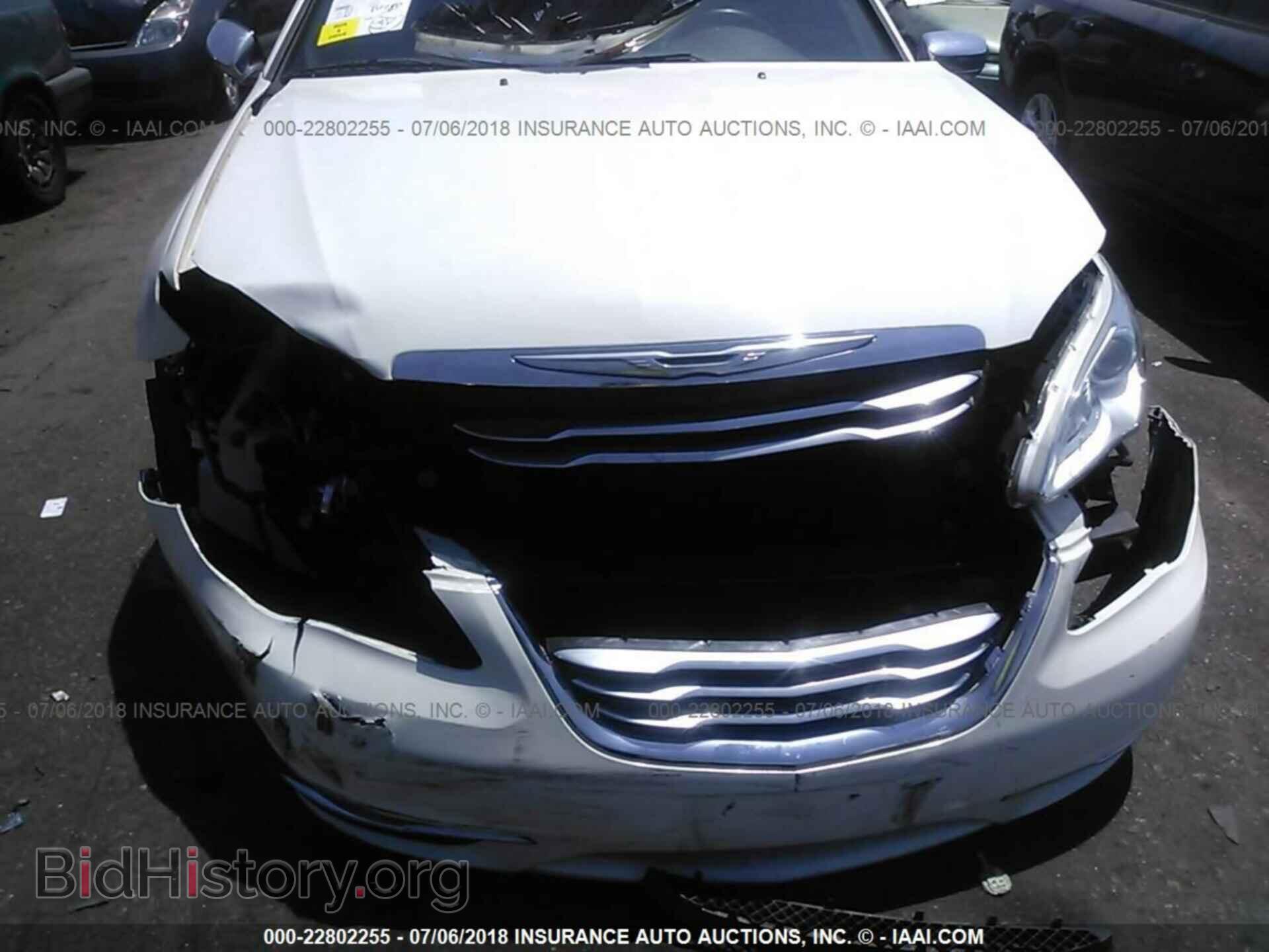 2011 Chrysler 200 - VIN: 1C3BC2FG8BN505665 - Photo 6