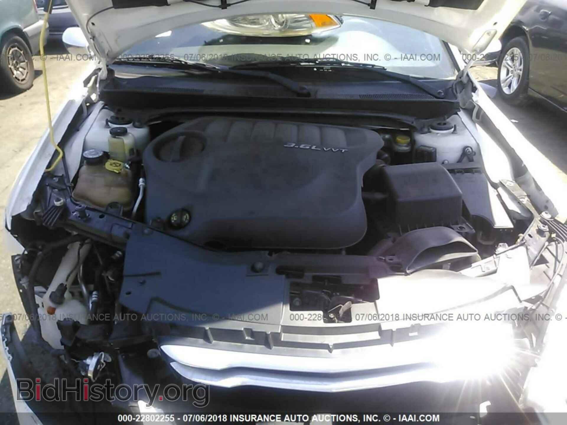 2011 Chrysler 200 - VIN: 1C3BC2FG8BN505665 - Photo 10