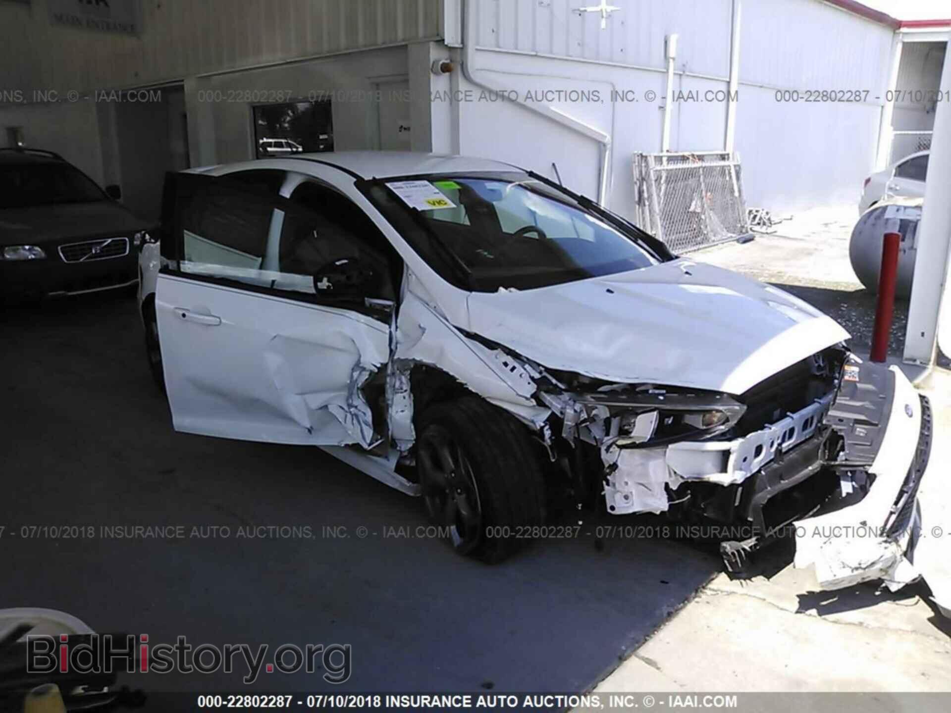 Фотография 1FADP3L97HL346118 - Ford Focus 2017