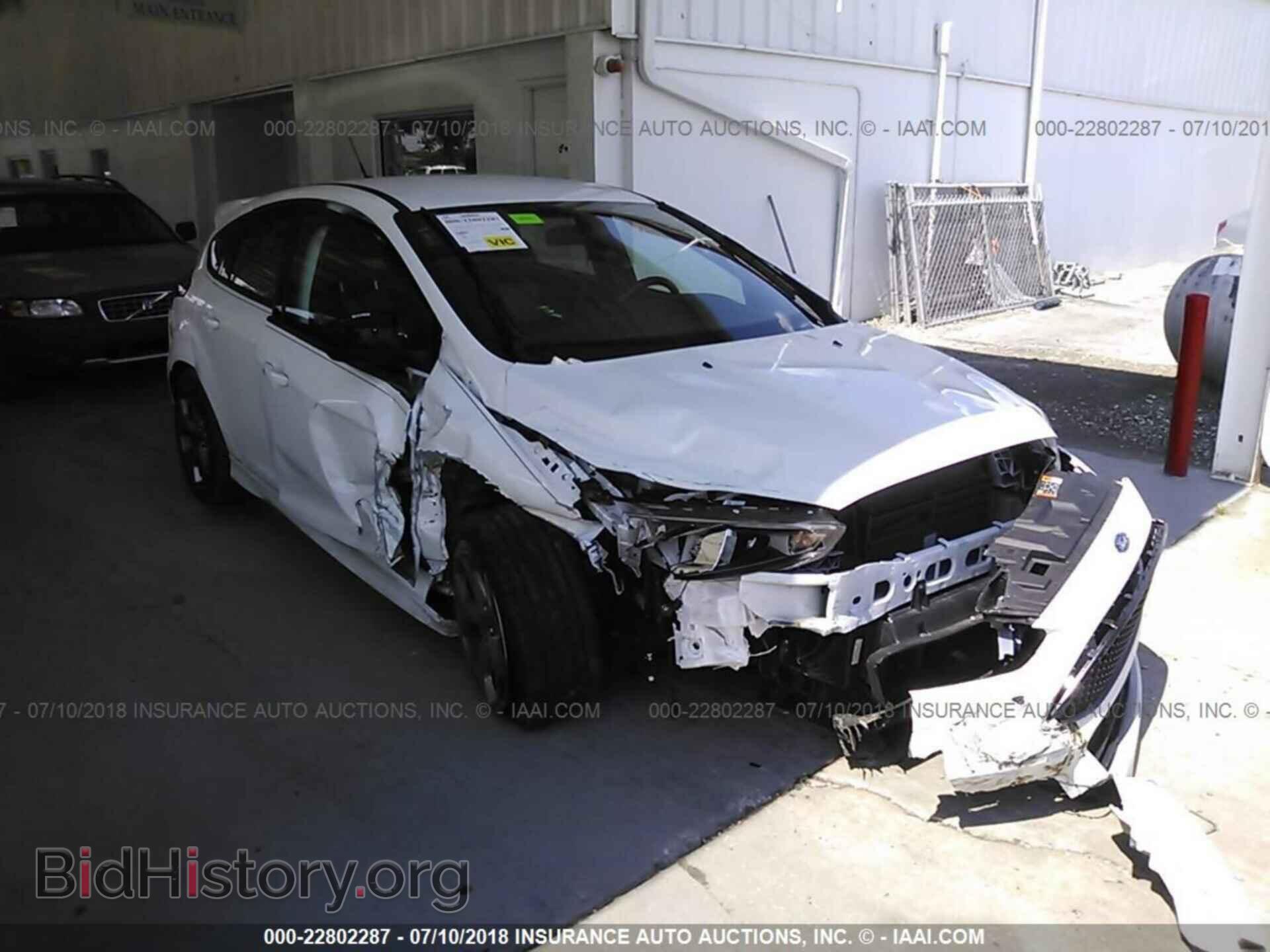 2017 Ford Focus - VIN: 1FADP3L97HL346118 - Photo 6